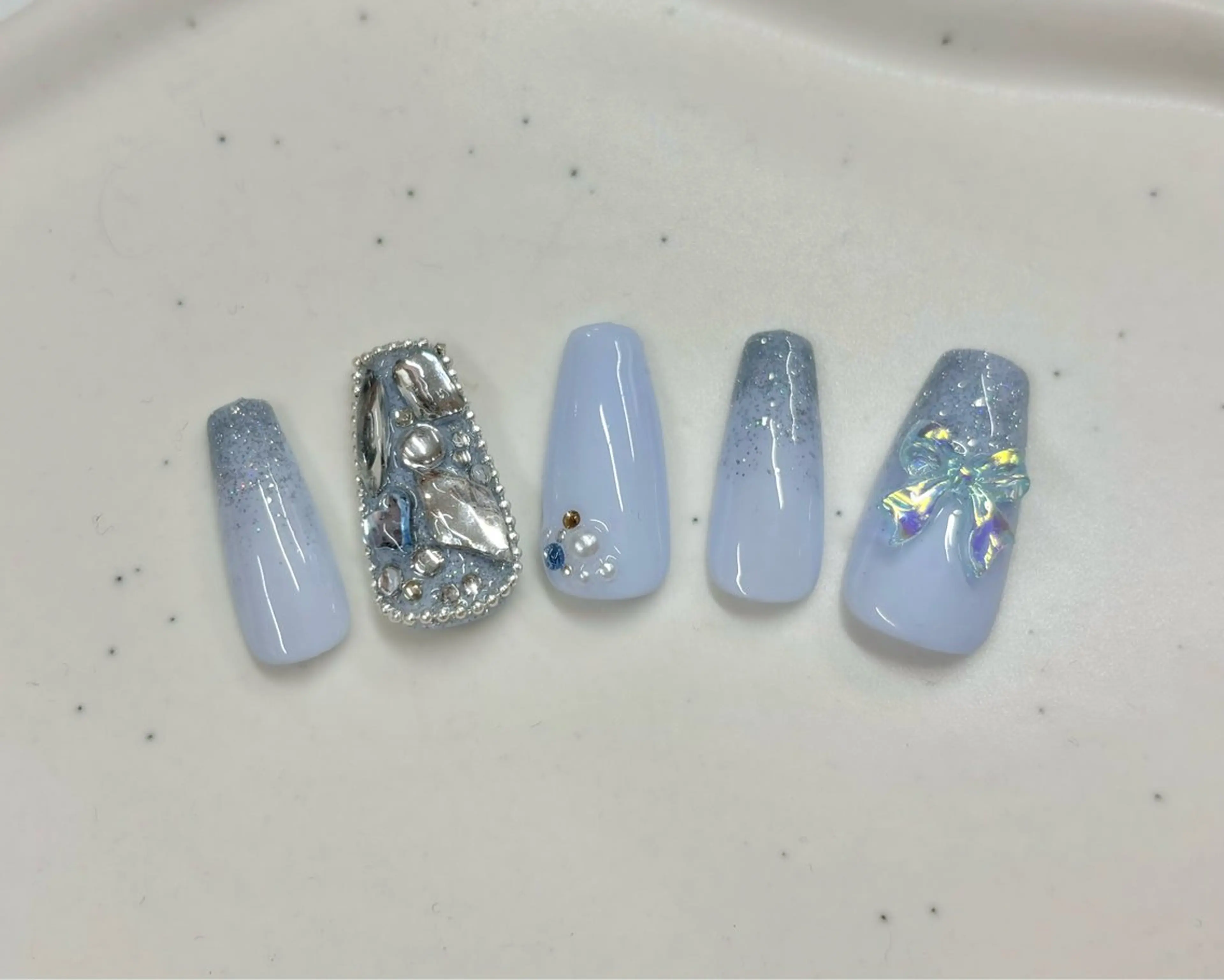 ネイル Hübsch所属・Sakura Hのネイルデザイン