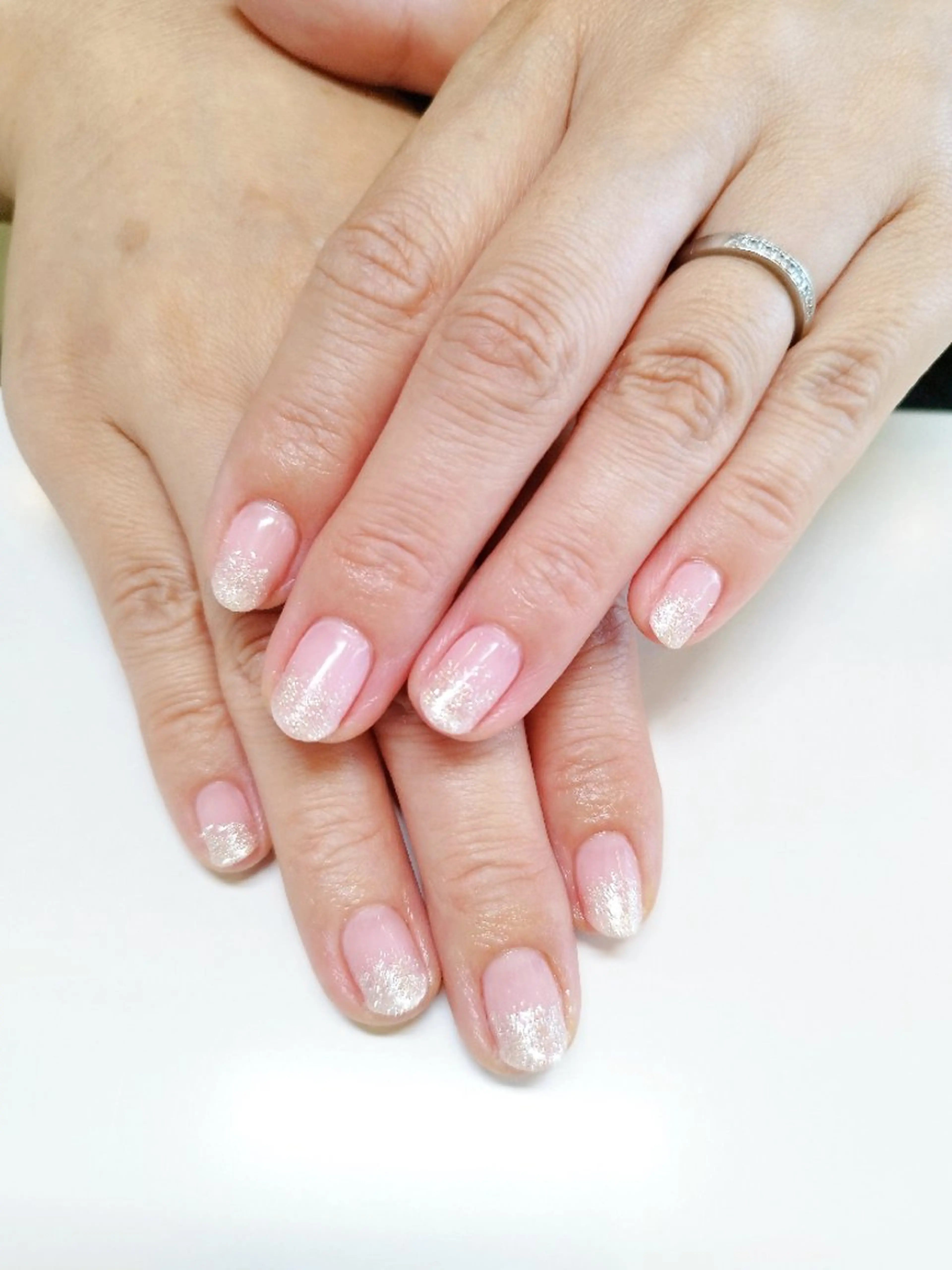 ネイル グラデーション ラメ(グリッター) ラメグラデーション ピンク シルバー YOCO ネイルのネイルデザイン