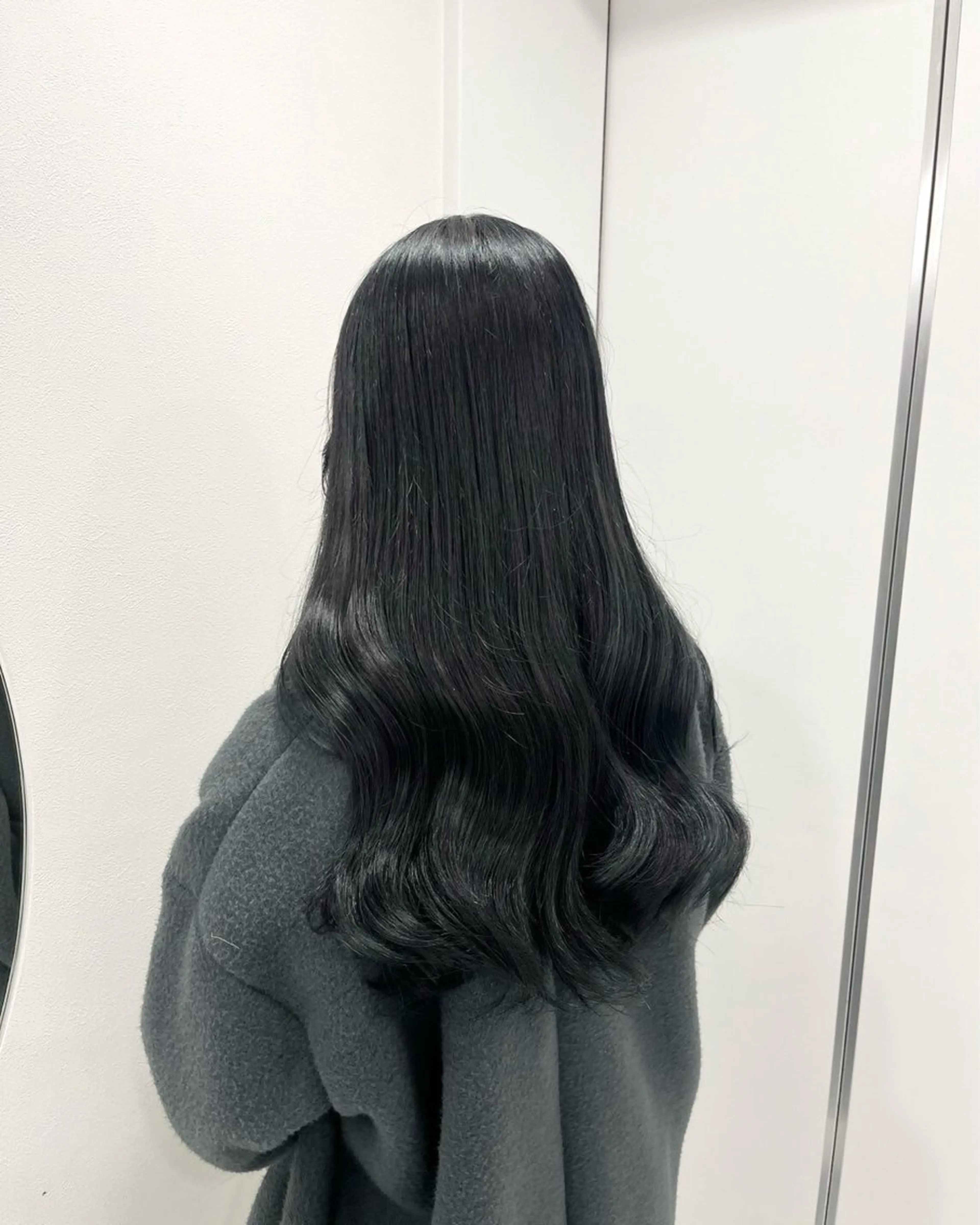 ロング カラー ヘアアレンジ ヘアカラー 🎀RIN🎀 就活🩶暗髪カラーのヘアスタイル