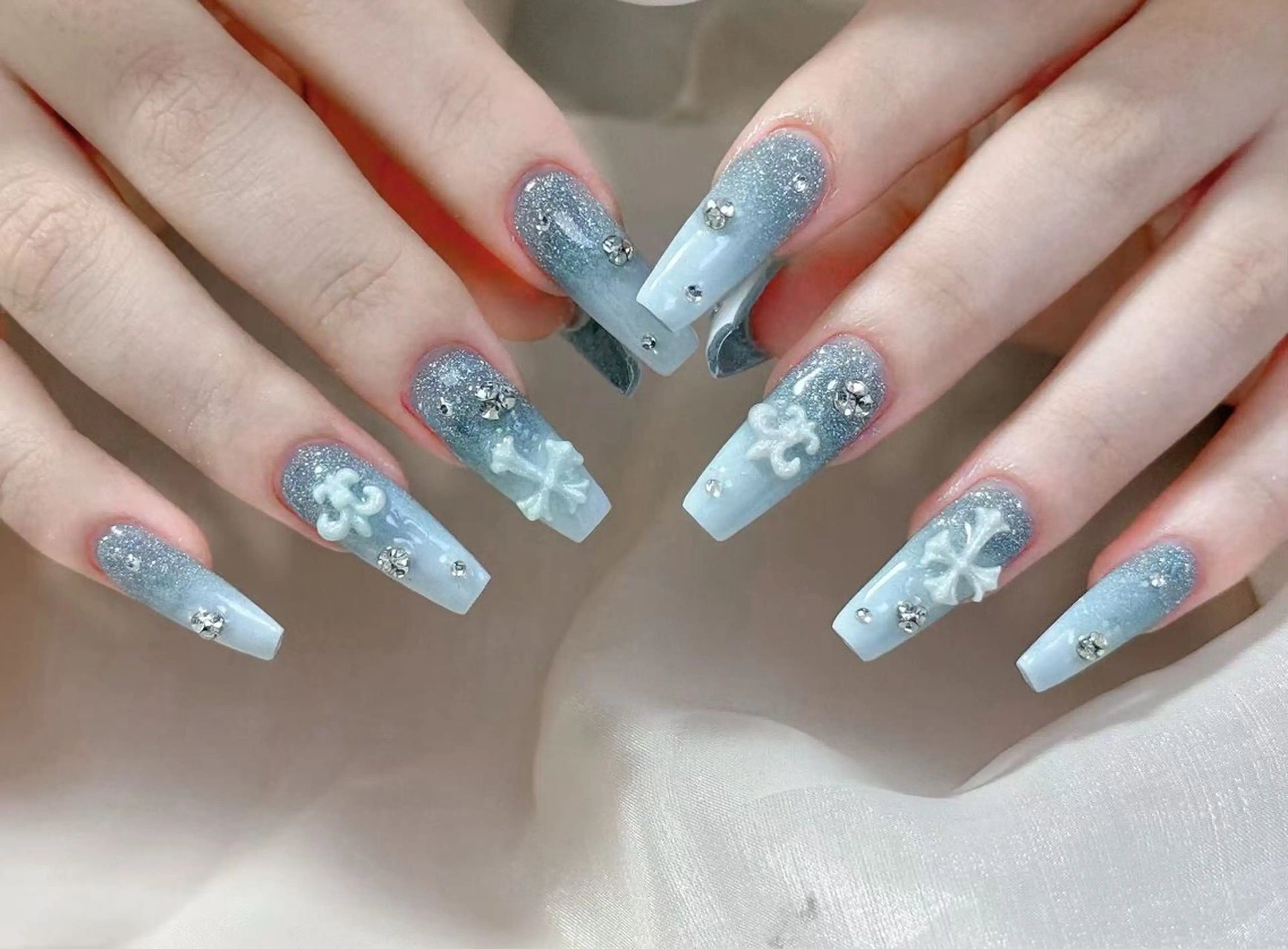 ネイル ハンドネイル 小 雨のネイルデザイン