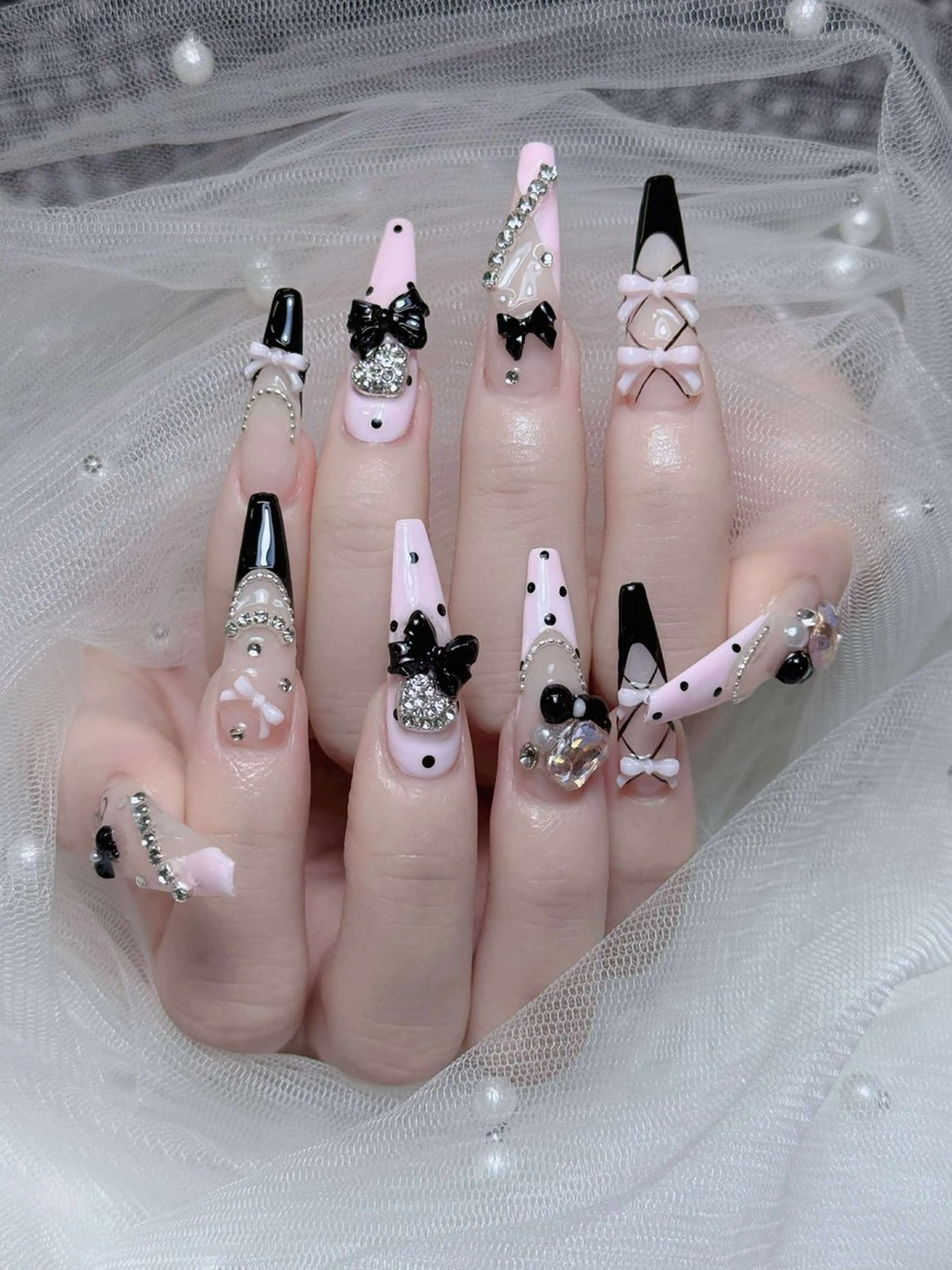 ネイル オーロラネイル チークネイル フットネイル フレンチネイル ハロウィン ハンドネイル Lumi Nail 新大久保3‘のネイルデザイン