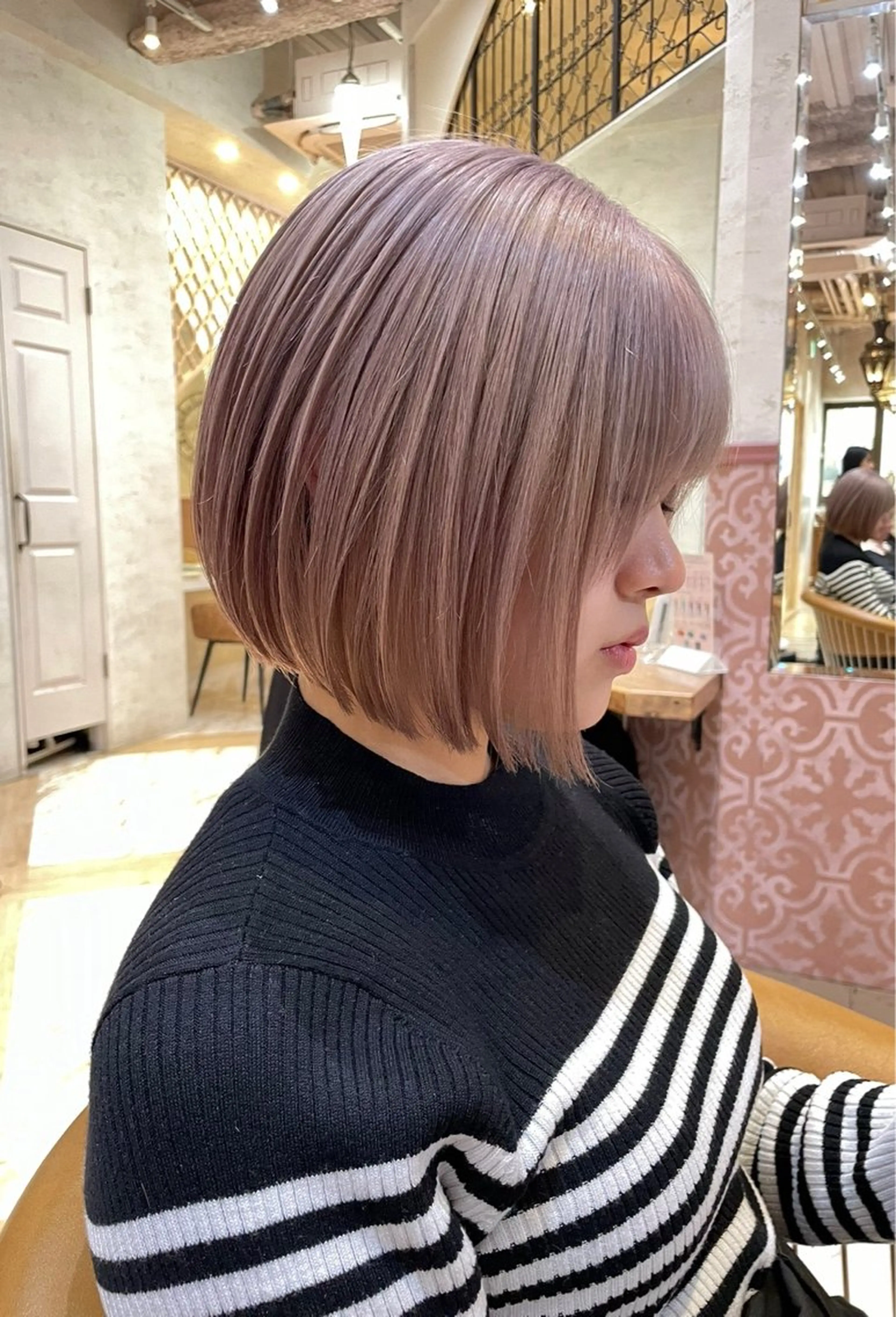 ショート ヘアカラー 🥇KEN /レイヤー/艶カラーのヘアスタイル