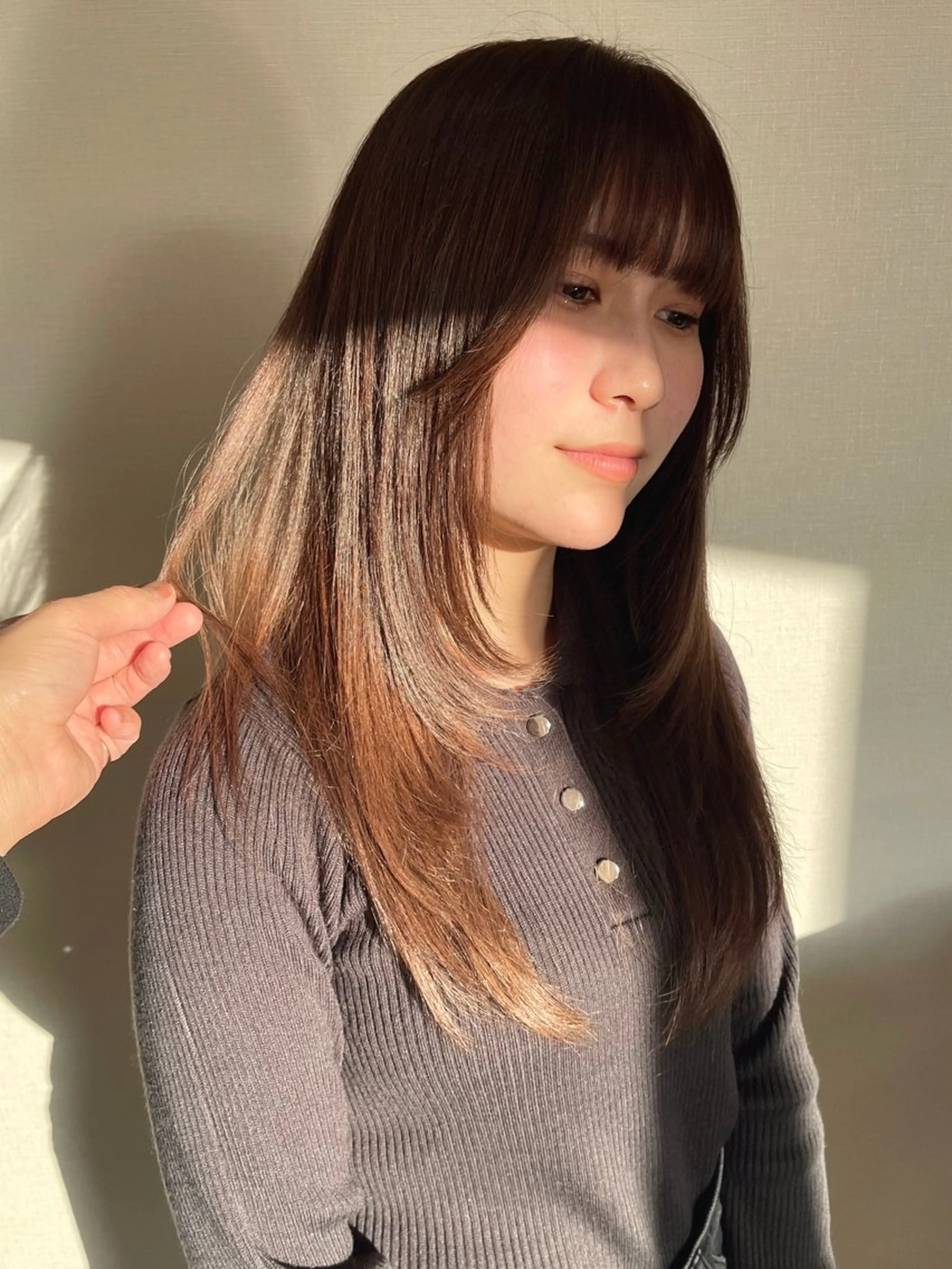 セミロング カラー ベージュカラー レイヤーカット カット ヘアカラー トリートメント 髪質改善カラー ケアブリーチ/タムのヘアスタイル