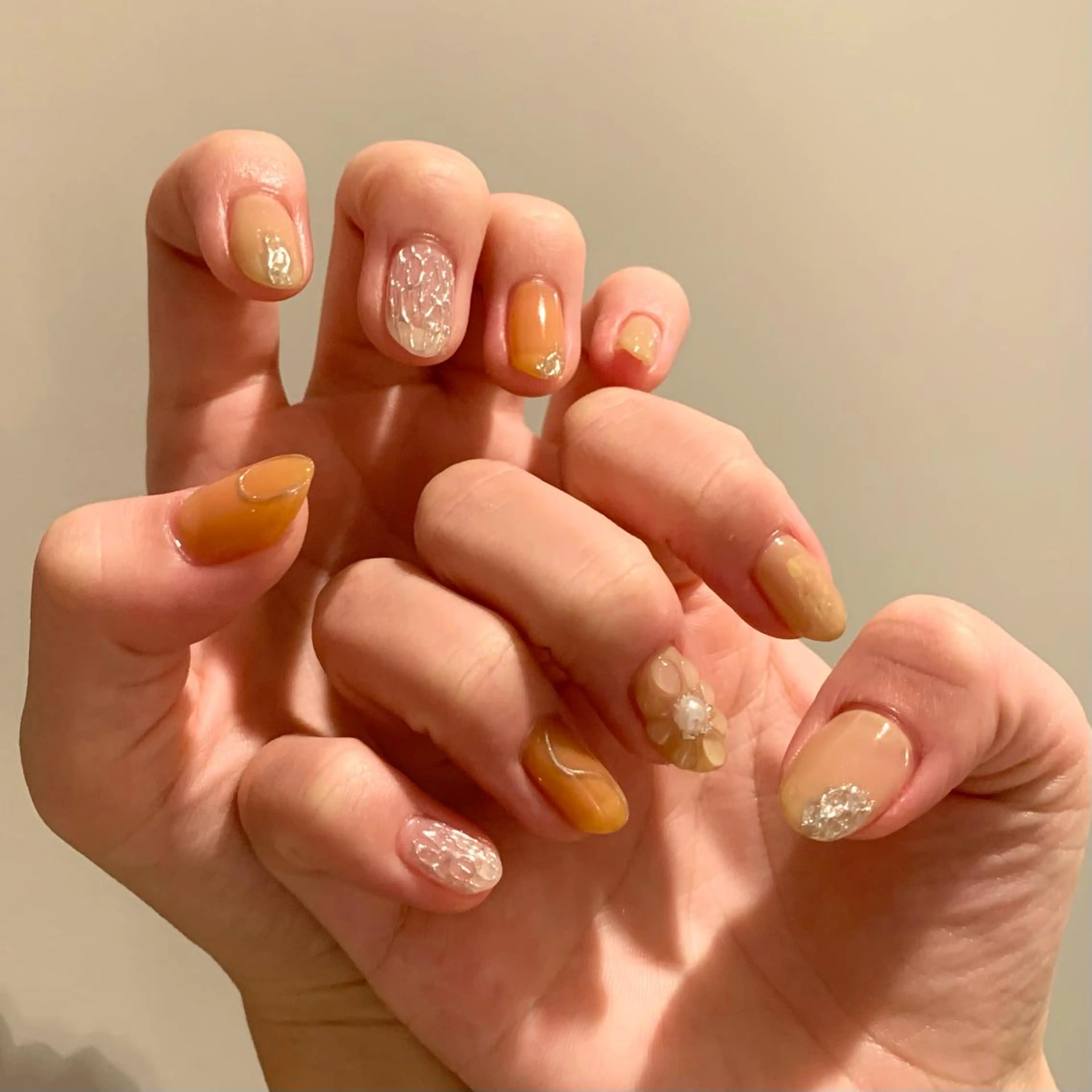 ネイル ハンドネイル ウシク ミユキのネイルデザイン