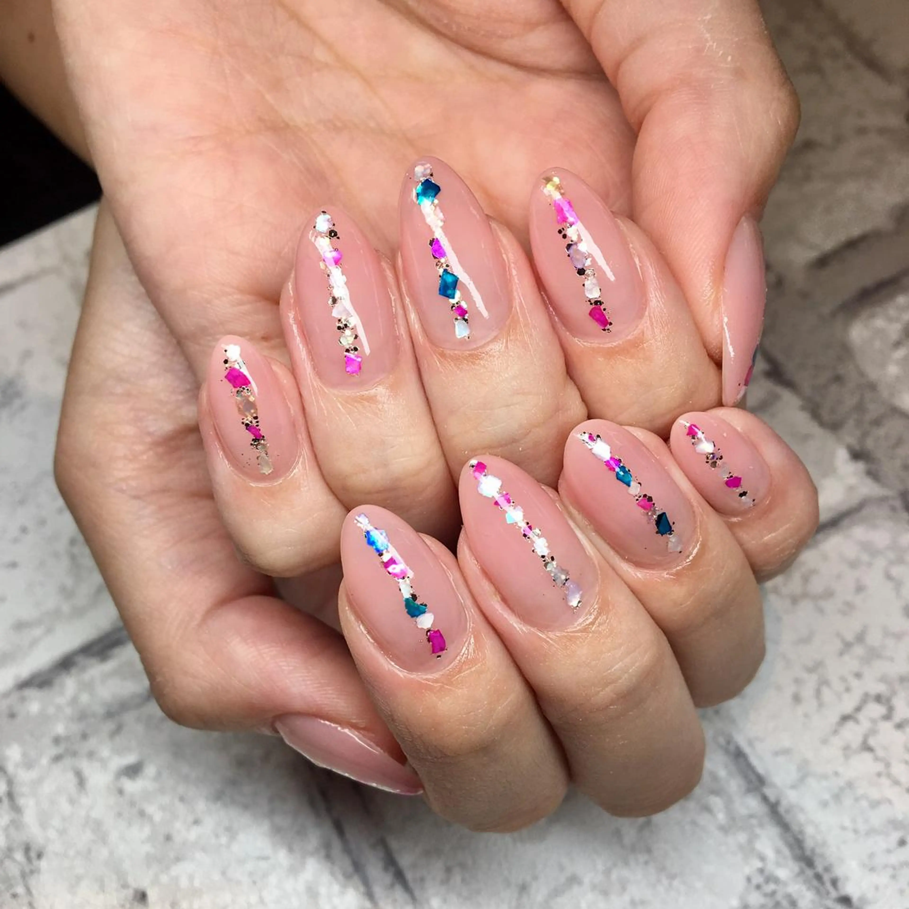 ネイル repos~ルポ~所属・里見 麗のネイルデザイン