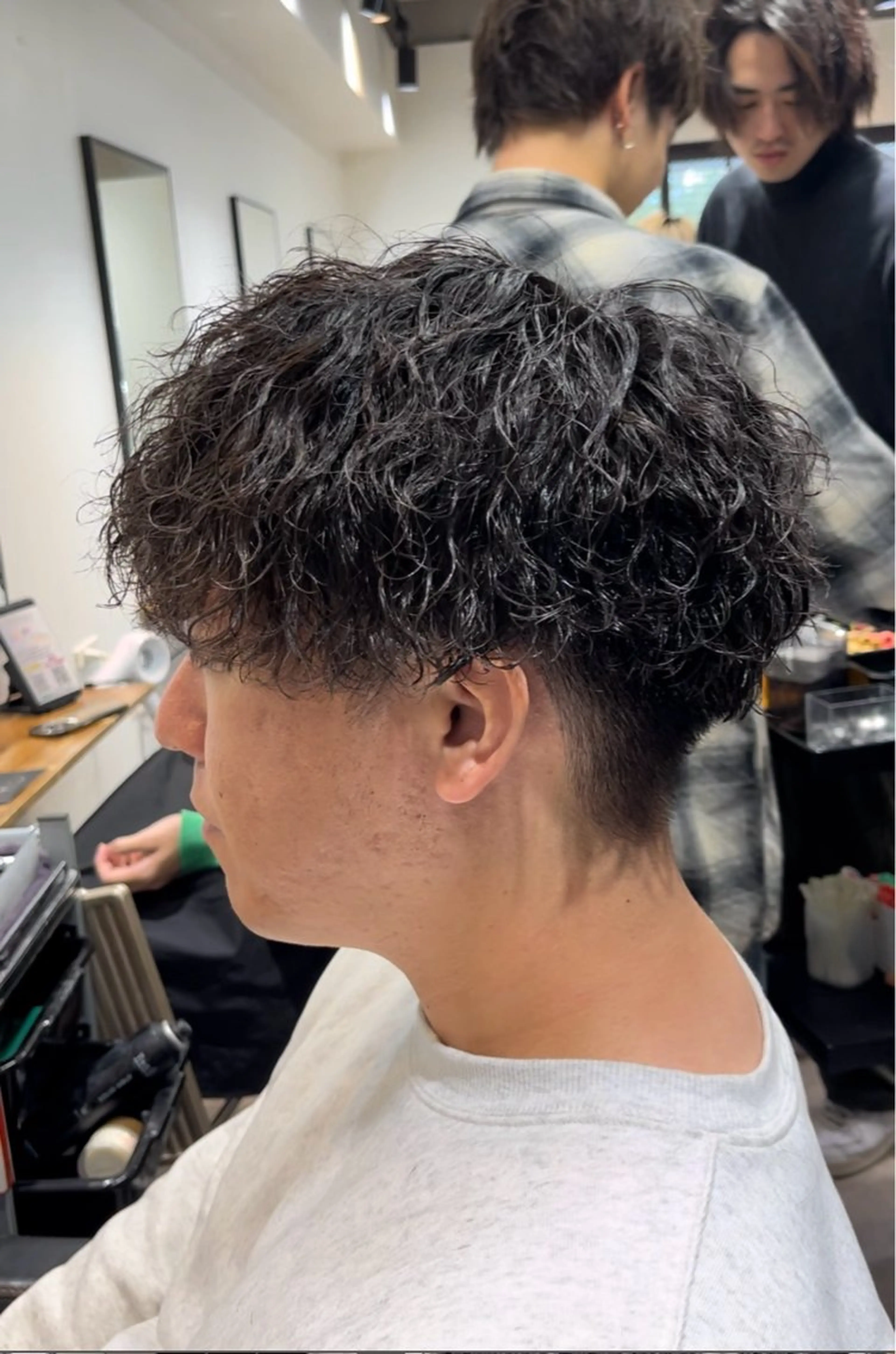 ショート パーマ メンズ men's salon es.所属・堀田 裕世のヘアスタイル