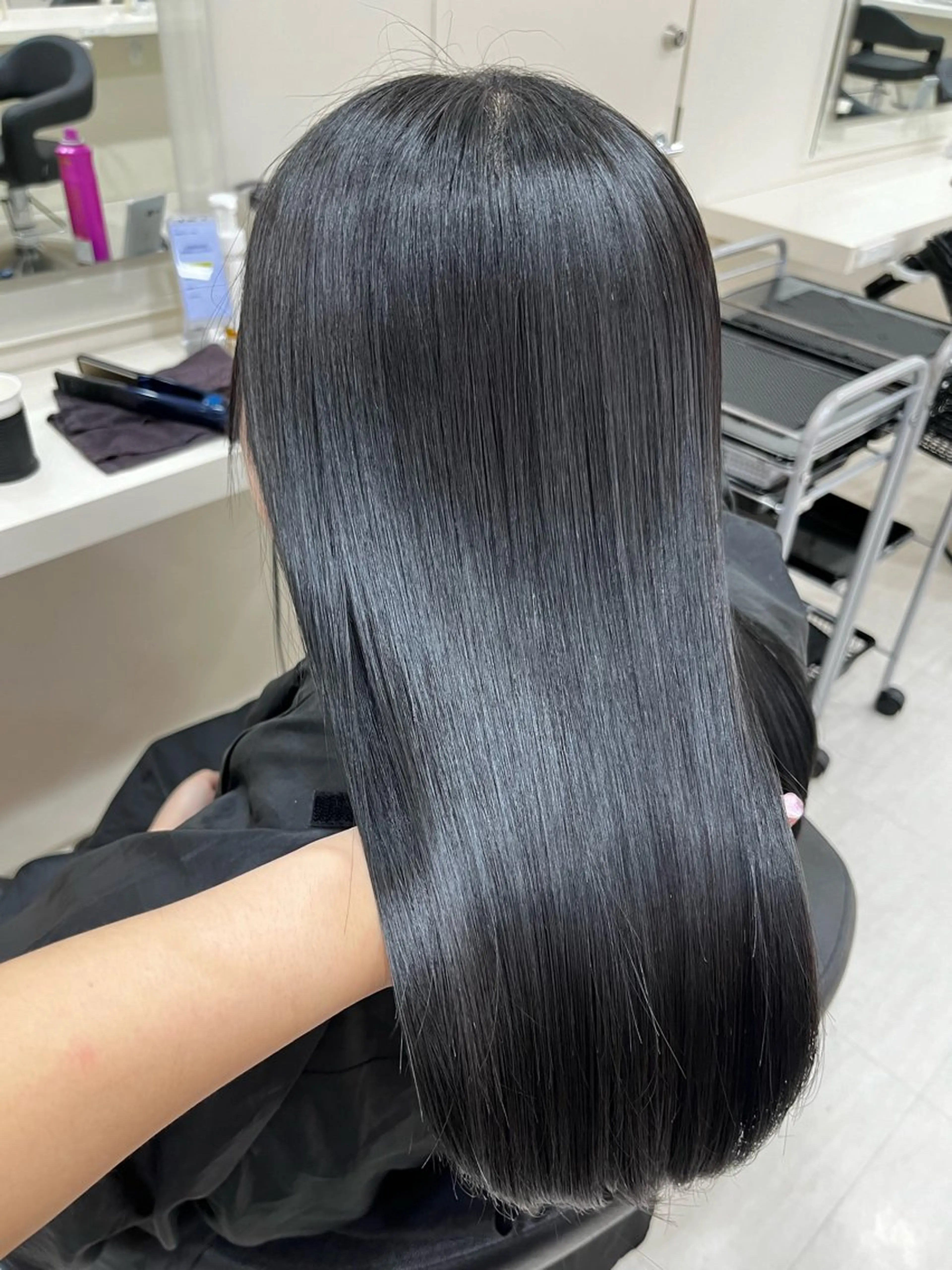 ロング カラー ヘアアレンジ 韓国レイヤー＆ピンク 艶髪🩶maikoのヘアスタイル