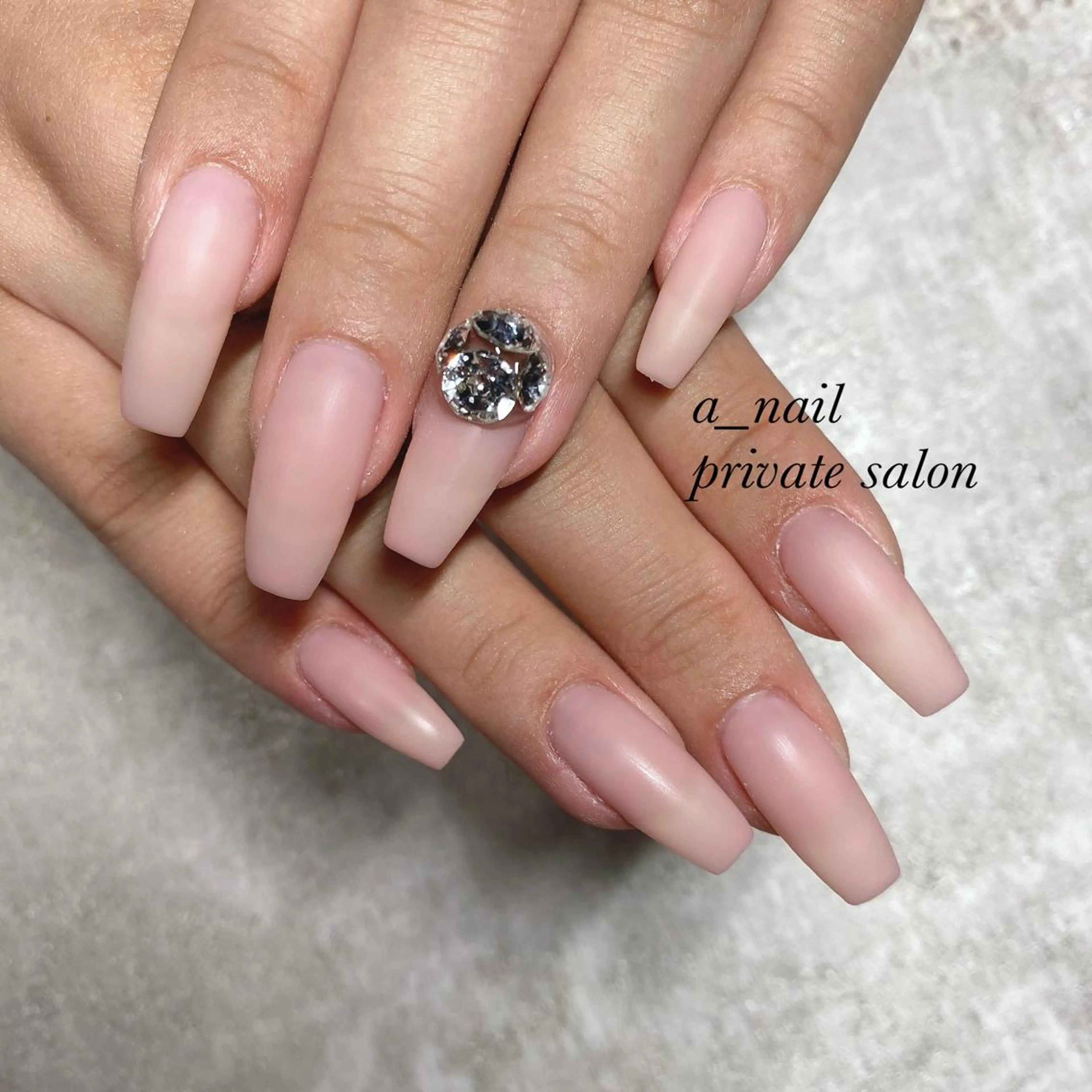 ネイル アニマル柄 フレンチネイル ジェルネイル 氷ネイル・うるうるネイル レース 菅 恵奈のネイルデザイン