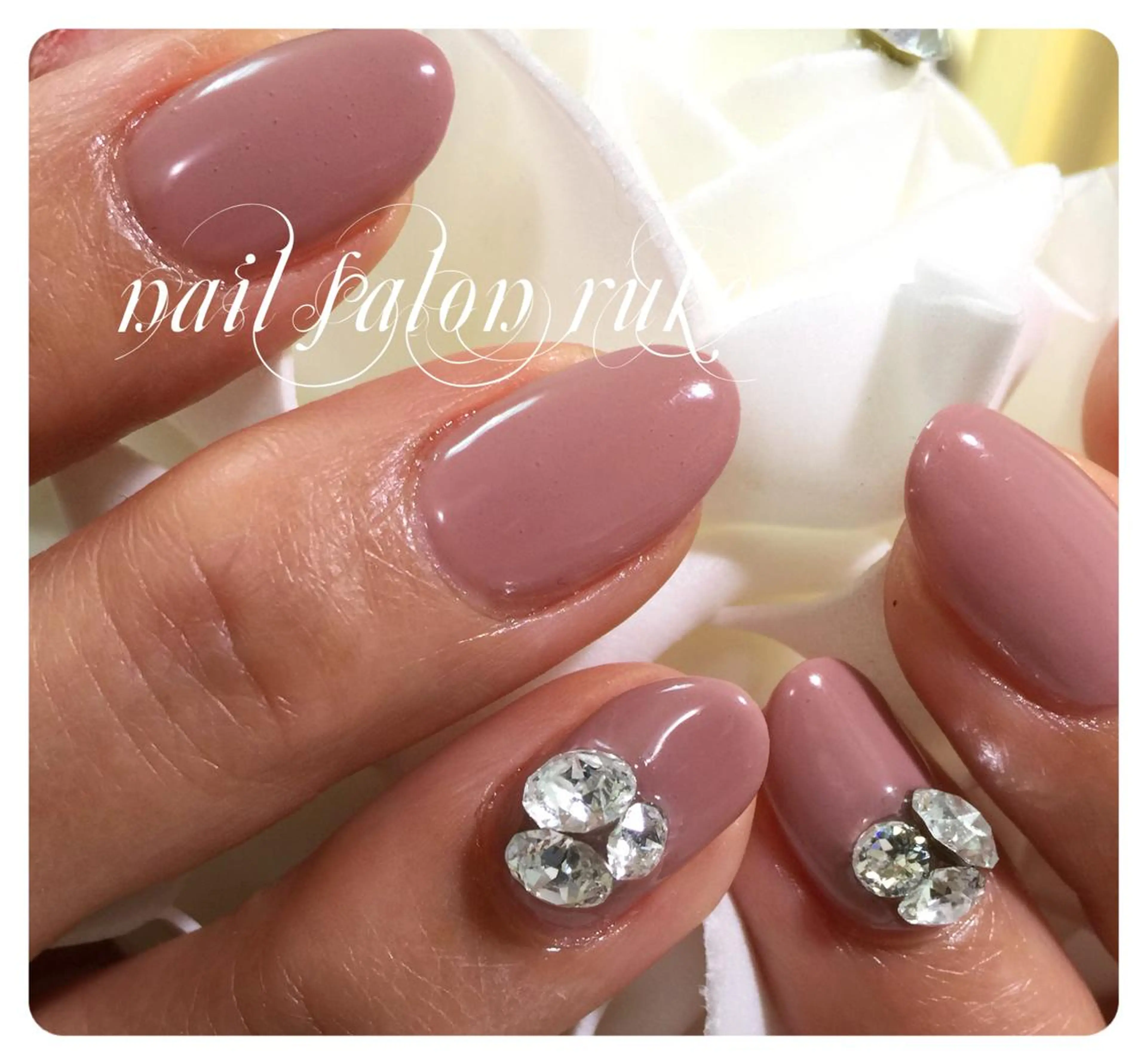 ネイル ワンカラーネイル ストーンネイル pang akiのマツエク・マツパデザイン