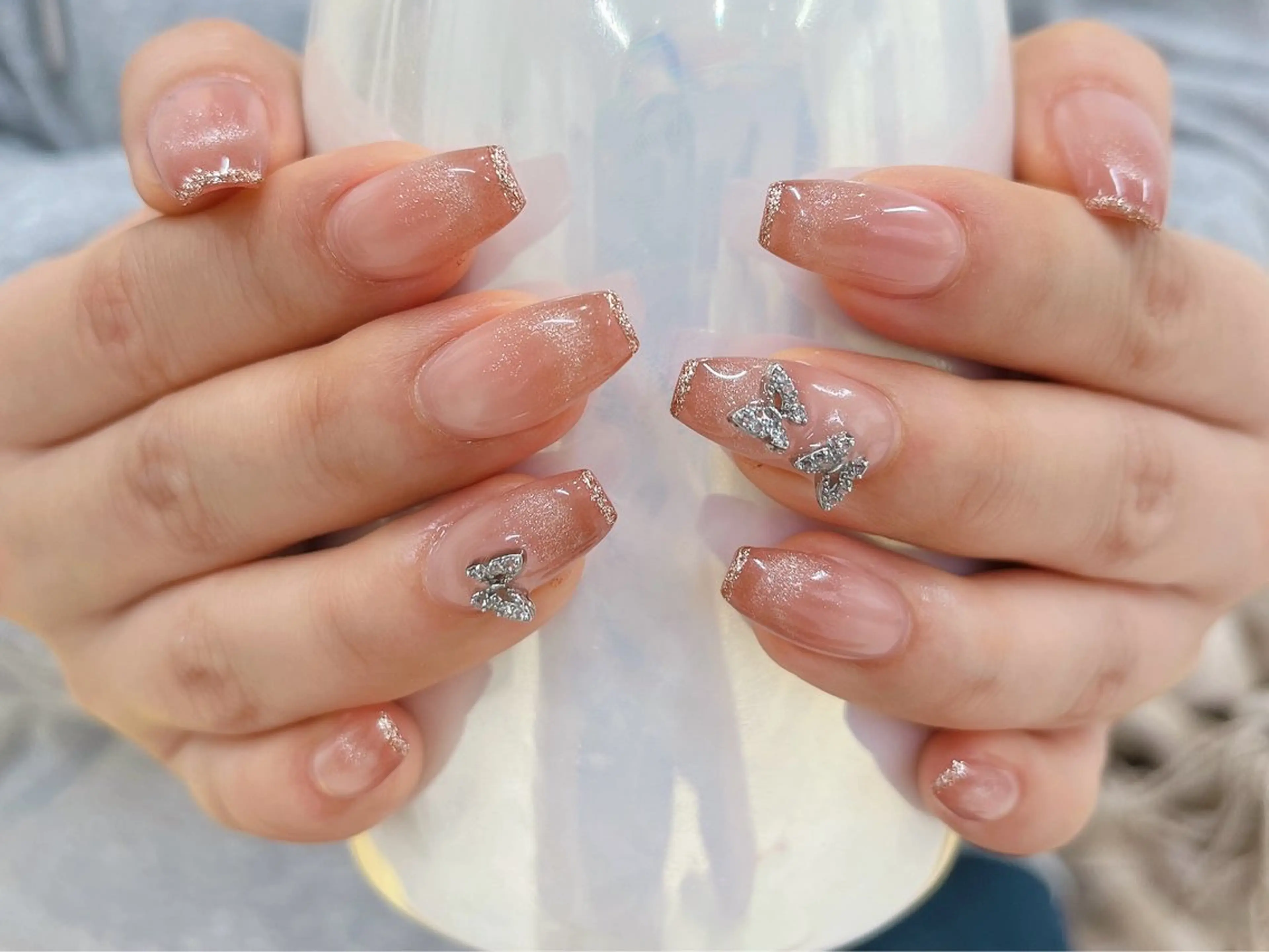 ネイル ガーリー ワンホンネイル LE REVE Emiのネイルデザイン