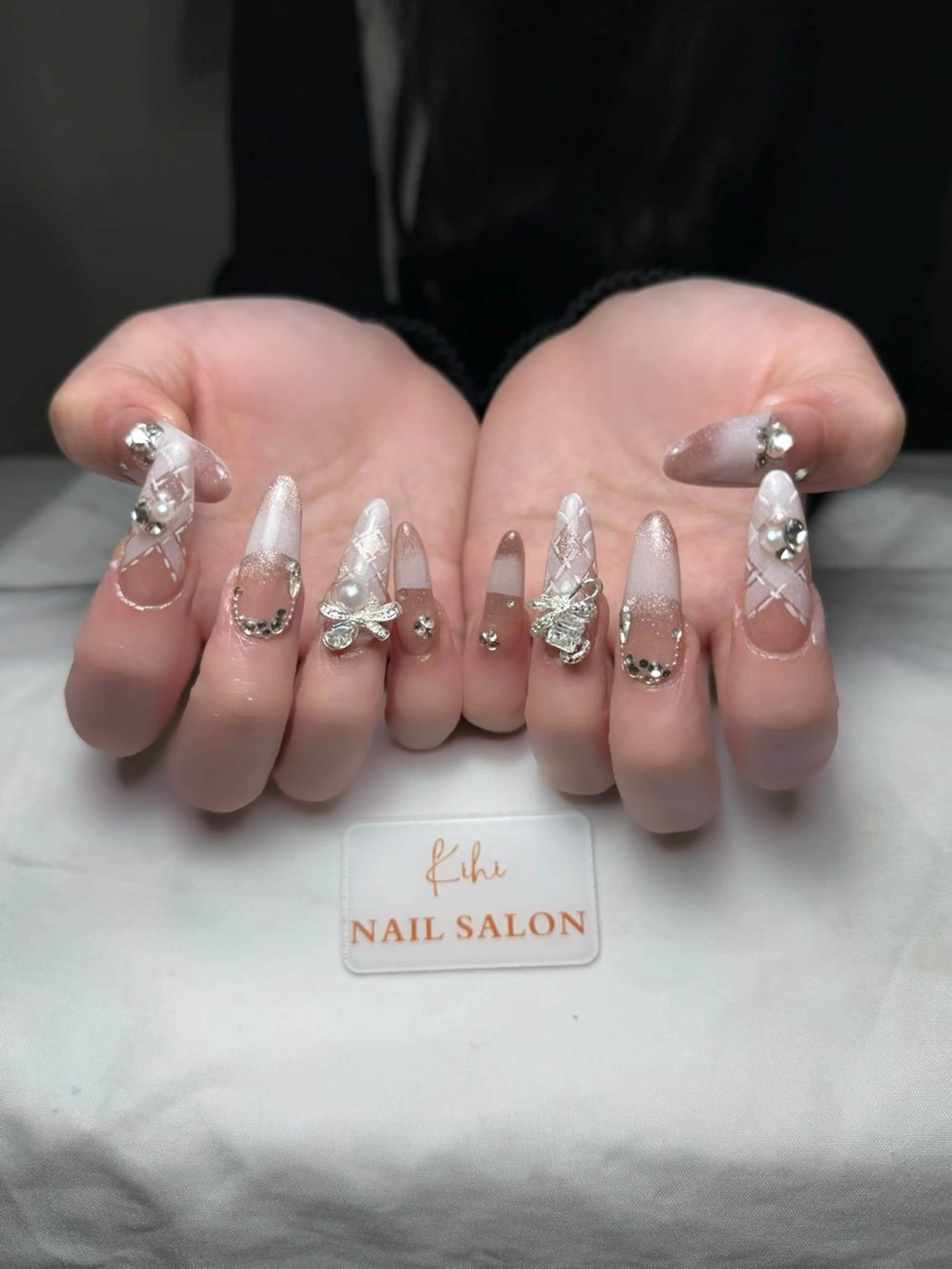 ネイル アートネイル フレンチネイル ジェルネイル グラデーション 韓国ネイル さくら💮💮 【オフ無料】のネイルデザイン