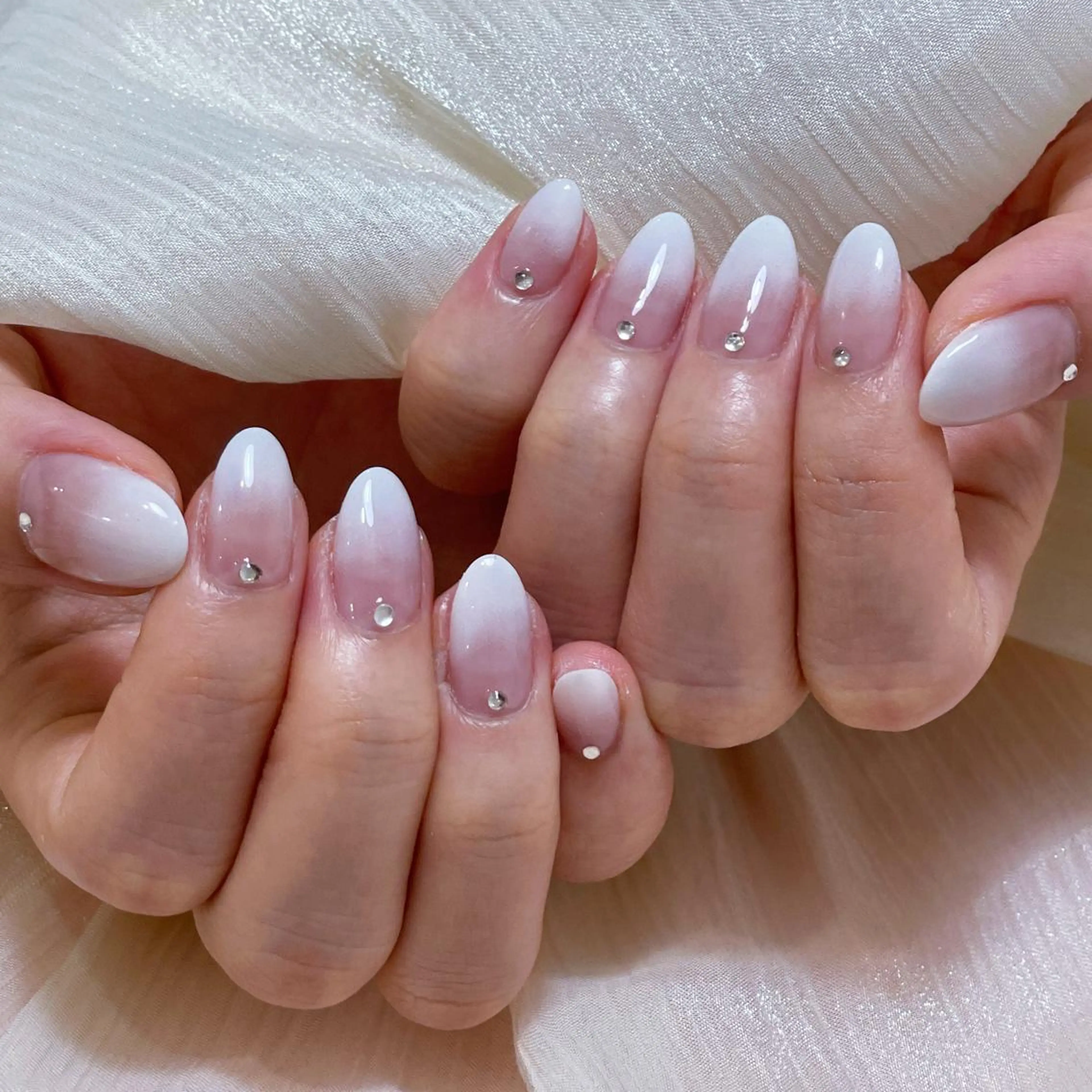 ネイル アートネイル オーロラネイル ガーリー キラキラネイル 韓国ネイル ハンドネイル DIAMOND NailStudioのネイルデザイン