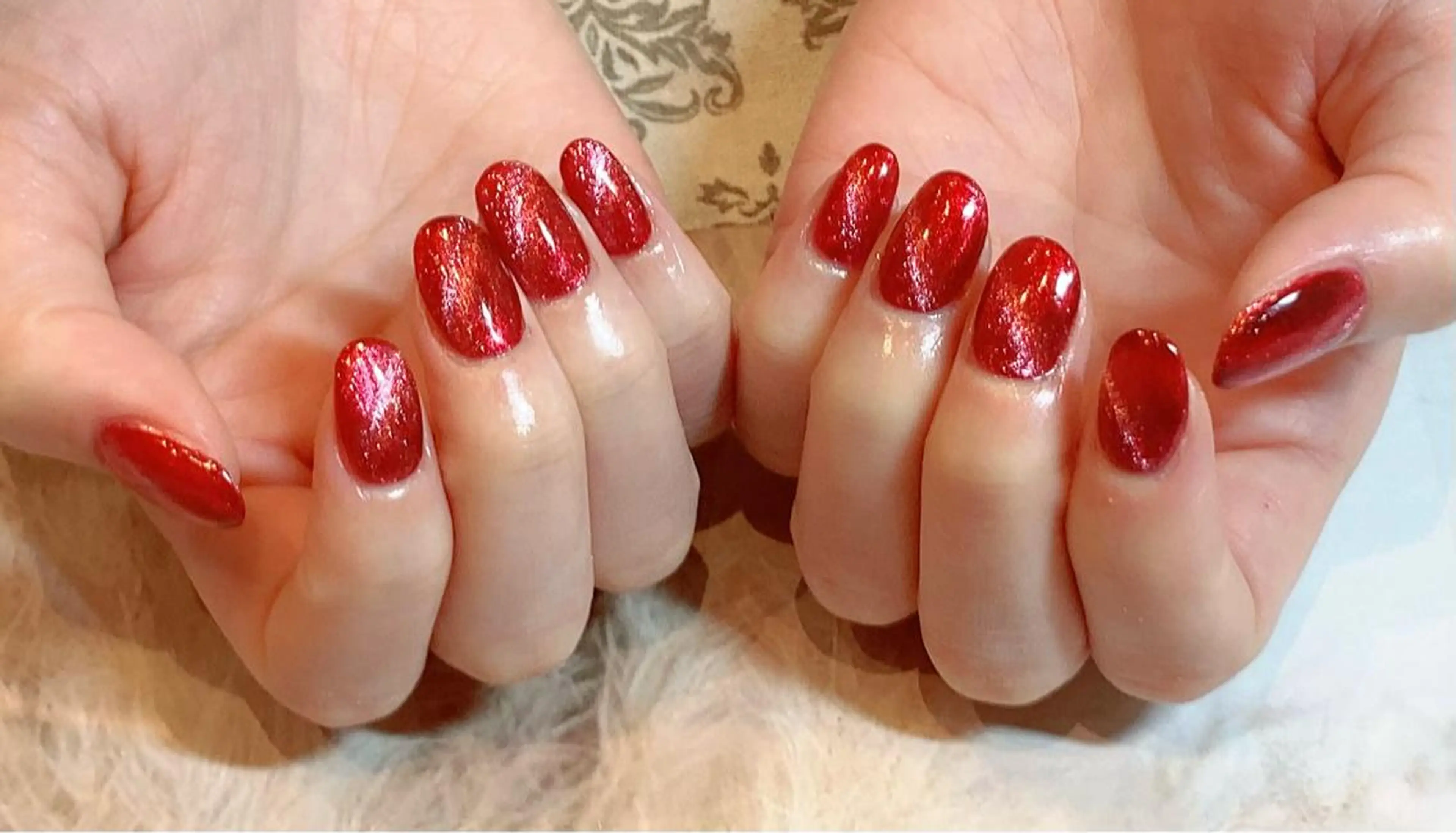 ネイル 赤色 トータルビューティサロン cure所属・mika nailのネイルデザイン