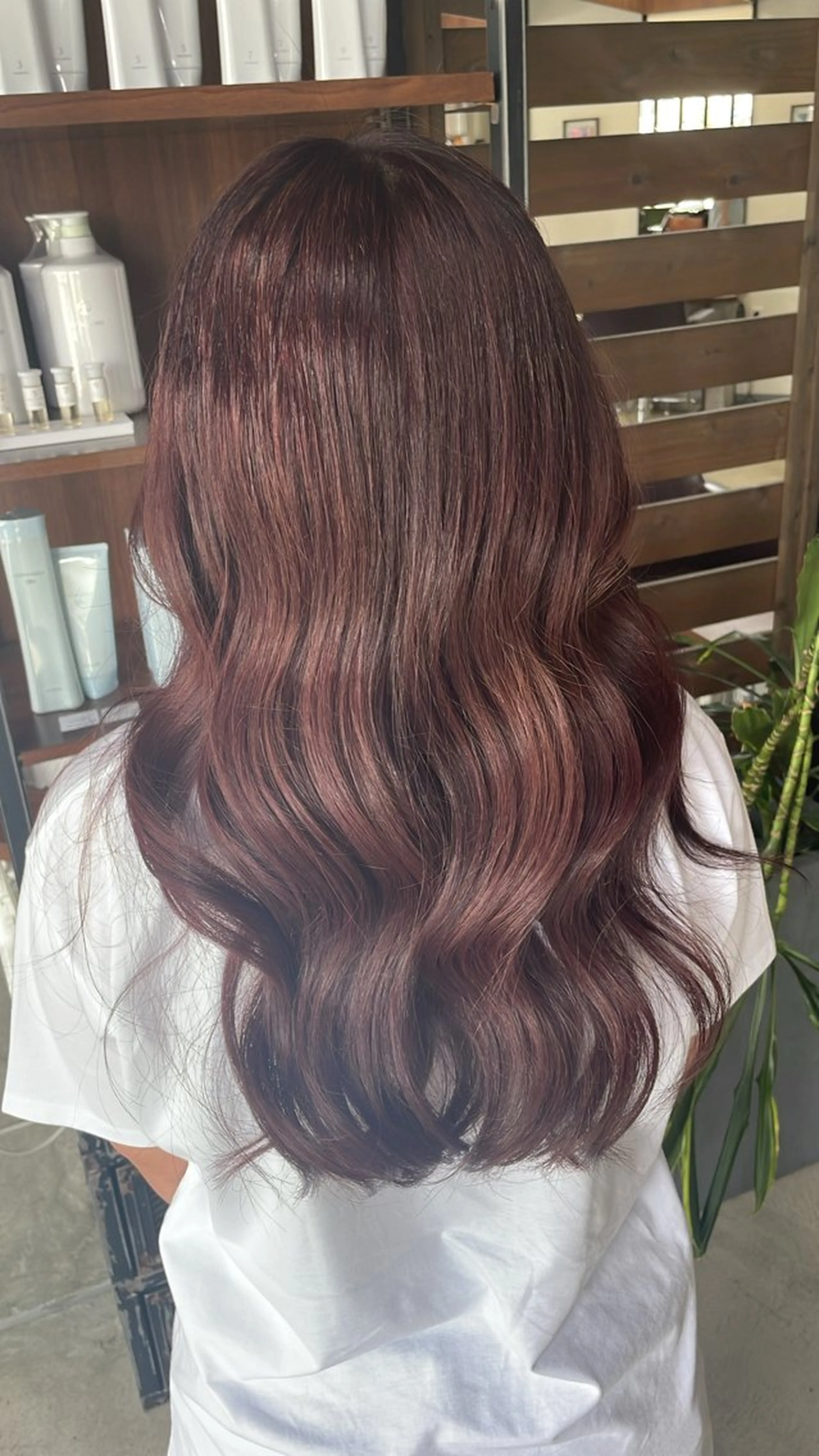 ロング カラー 石川 明歌音のヘアスタイル