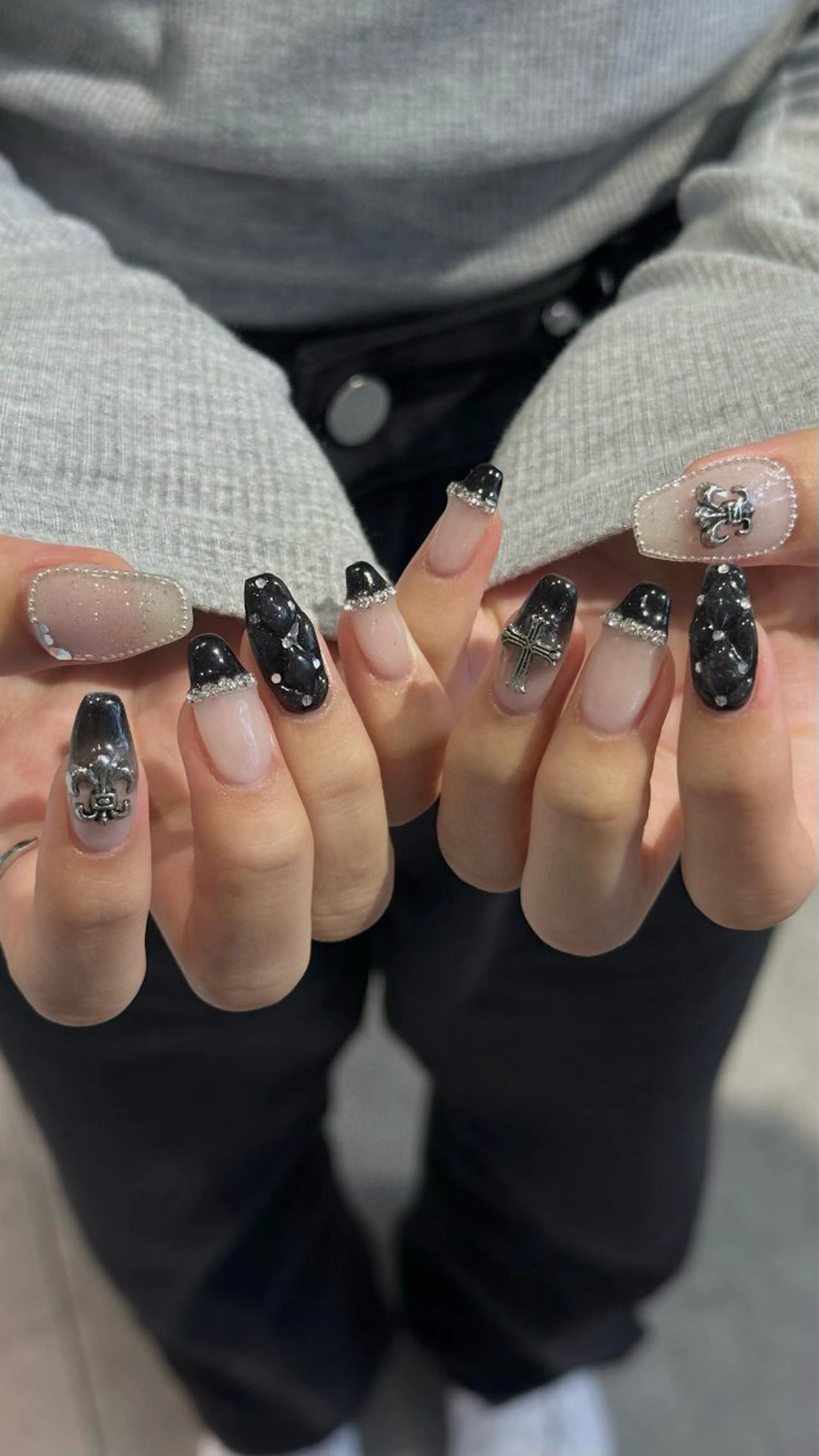 ネイル ハンドネイル 🎀韓国レイヤー特化 🎀ベージュ/ミクのヘアスタイル