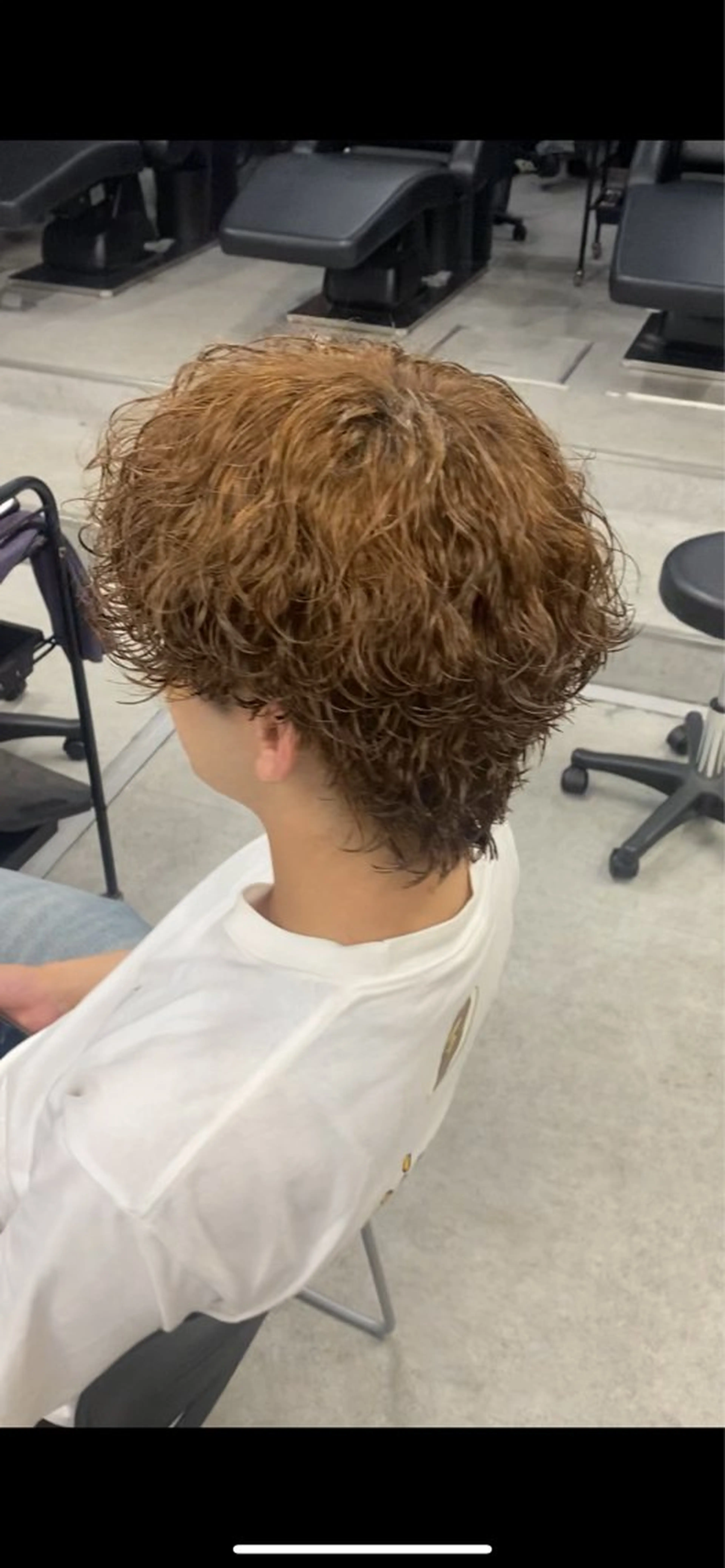 カラー パーマ メンズ センターパート フェザーパーマ メンズハイライト メンズメッシュ マッシュ 福井祥太／ニュアンス /韓国メンズ🇰🇷のヘアスタイル