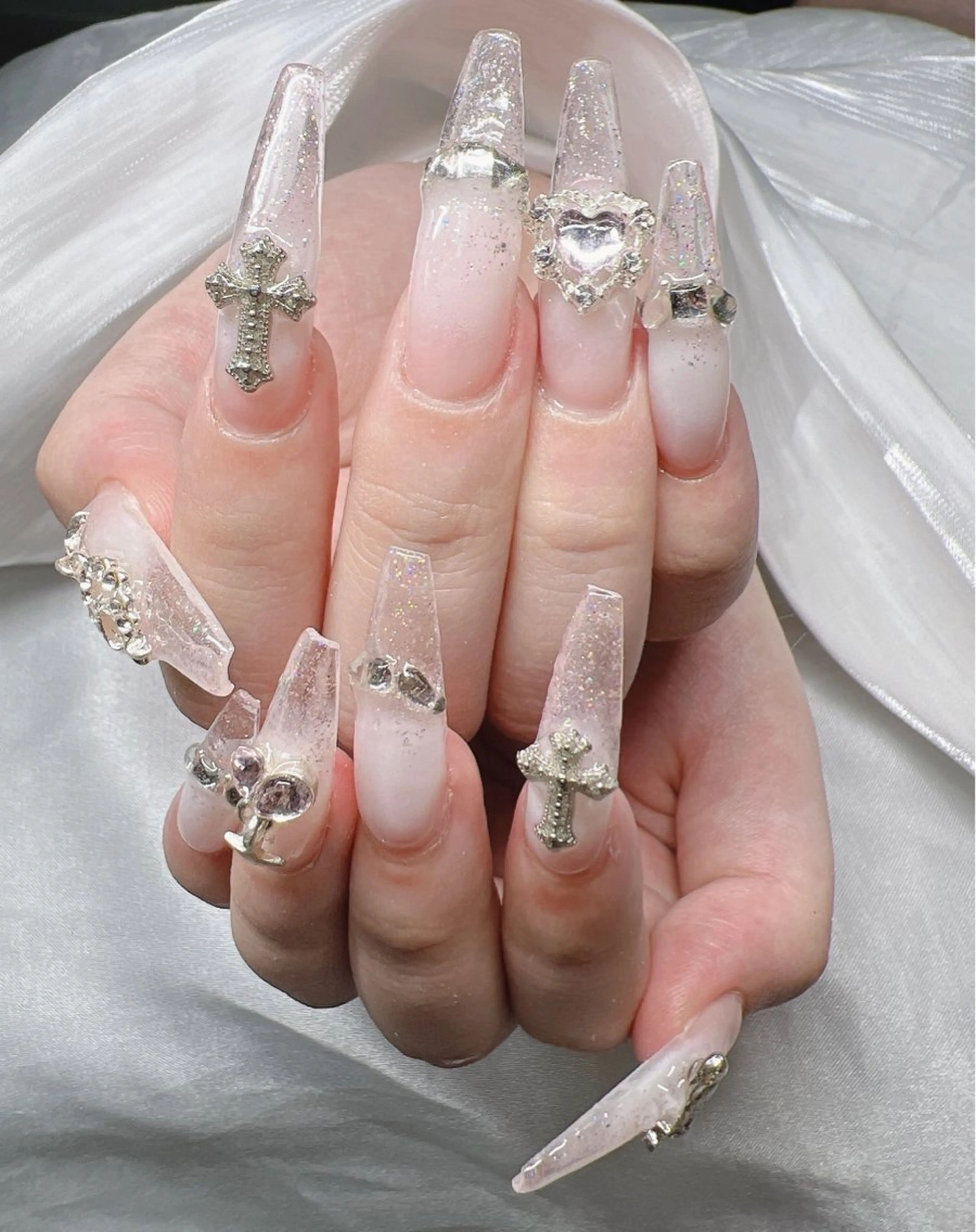 ネイル ハンドネイル Lee Nailsのネイルデザイン