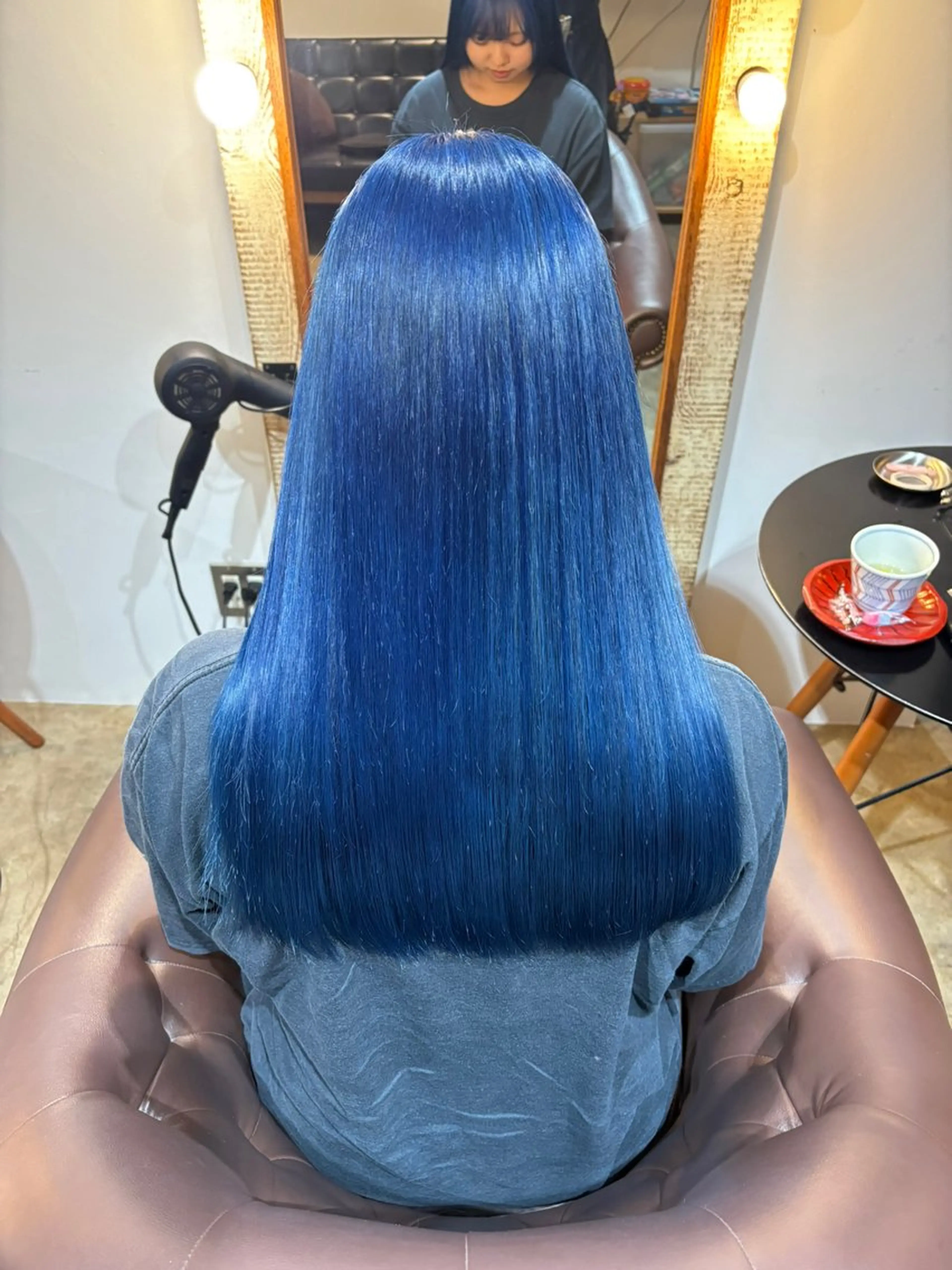 セミロング カラー アクアカラー ブルーカラー 内田 尚希のヘアスタイル