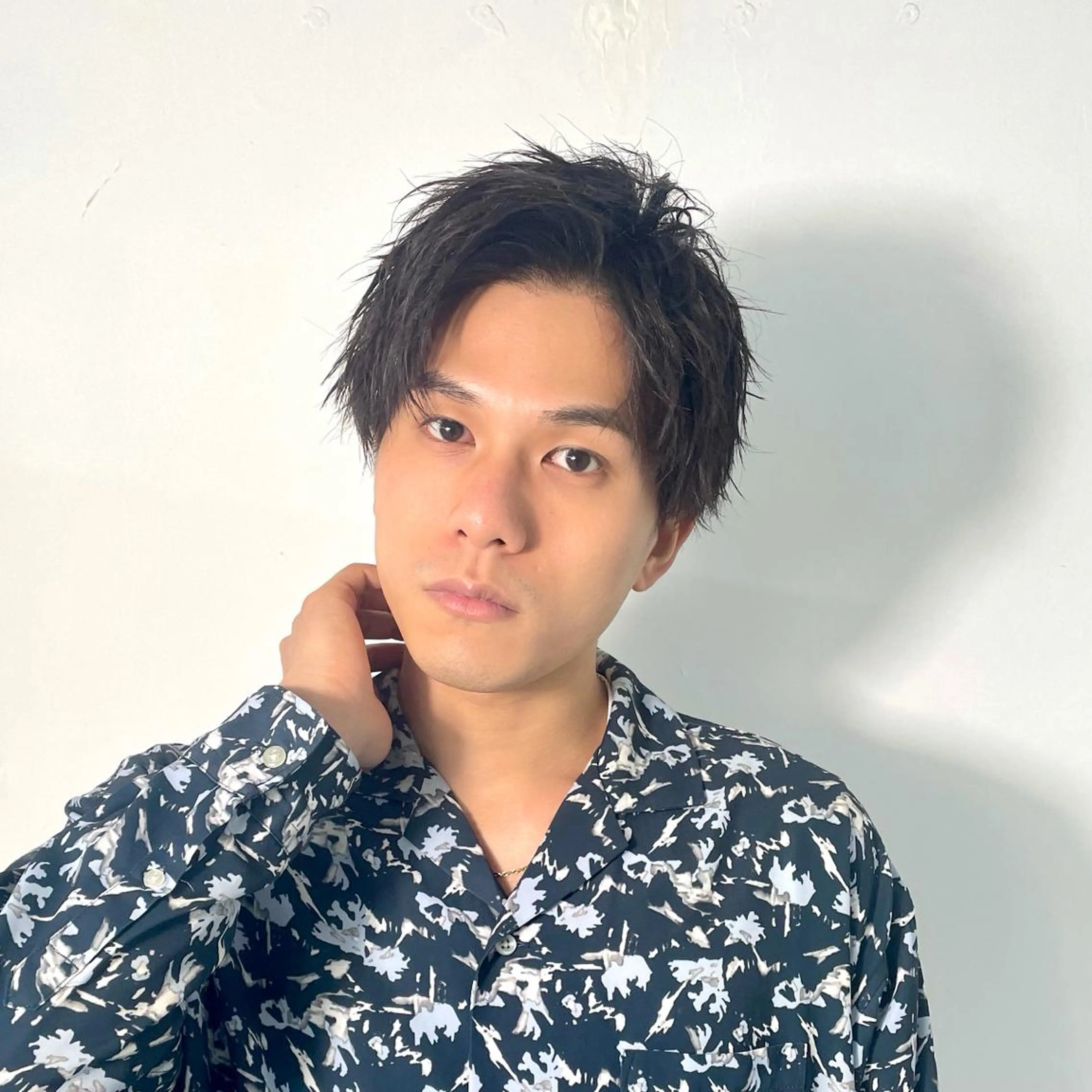 パーマ メンズ ショートボブ メンズブリーチ フェードカット メンズハイライト メンズインナーカラー スパイキーパーマ 柏NO1 藤本葉のヘアスタイル