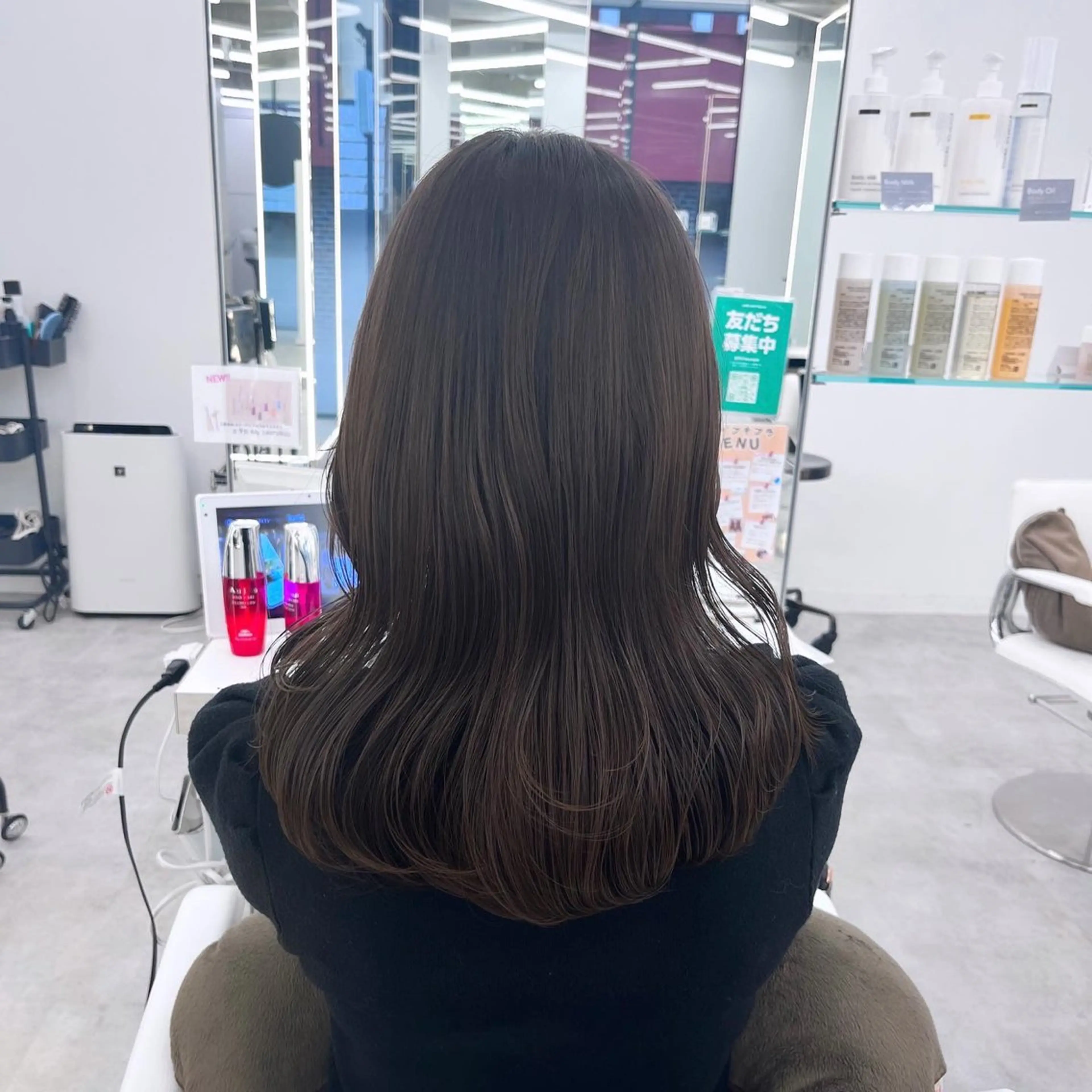 セミロング カラー レイヤーカット×艶髪 /Ayanaのヘアスタイル