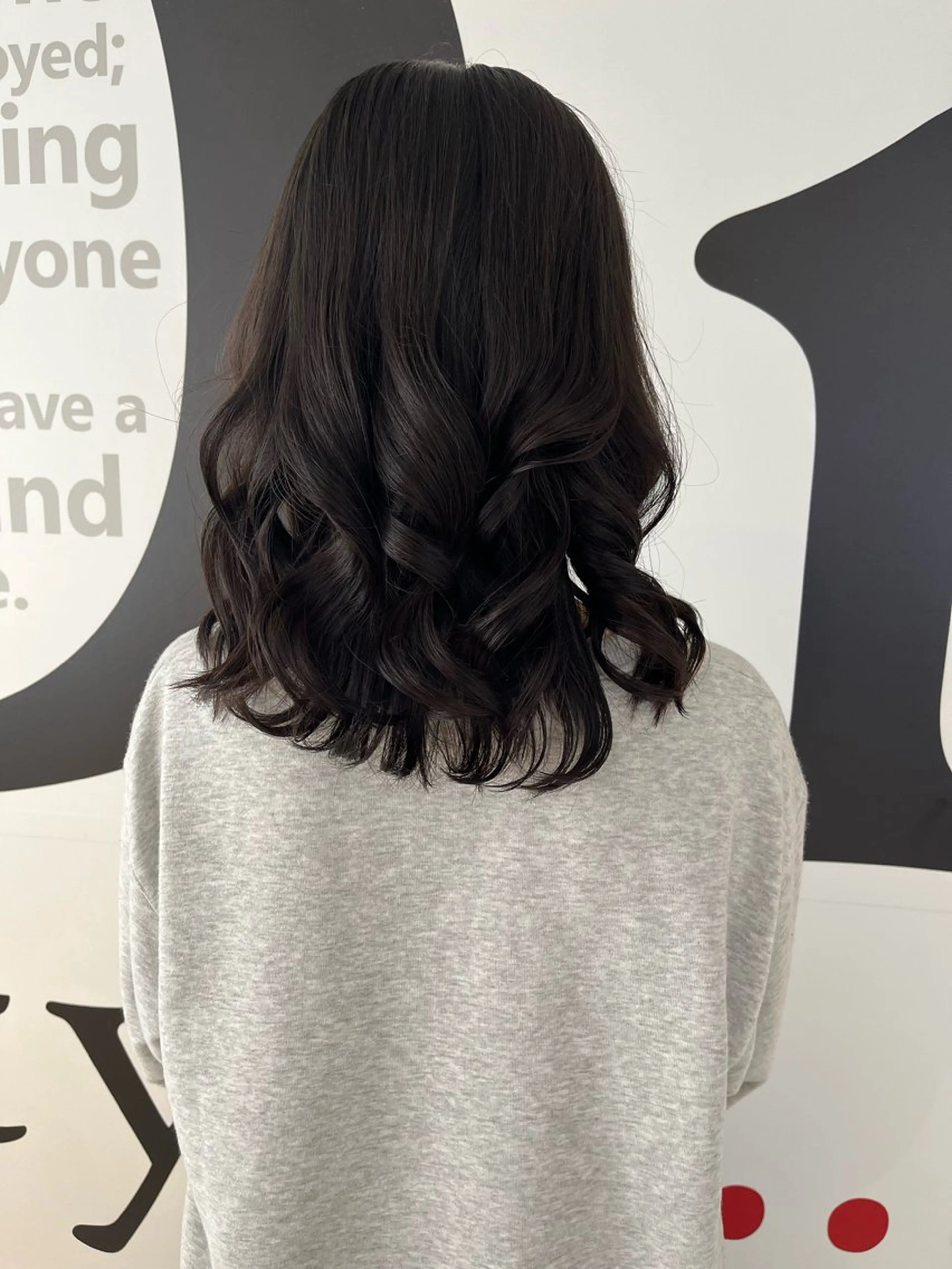 ミディアム 大城 美月のヘアスタイル