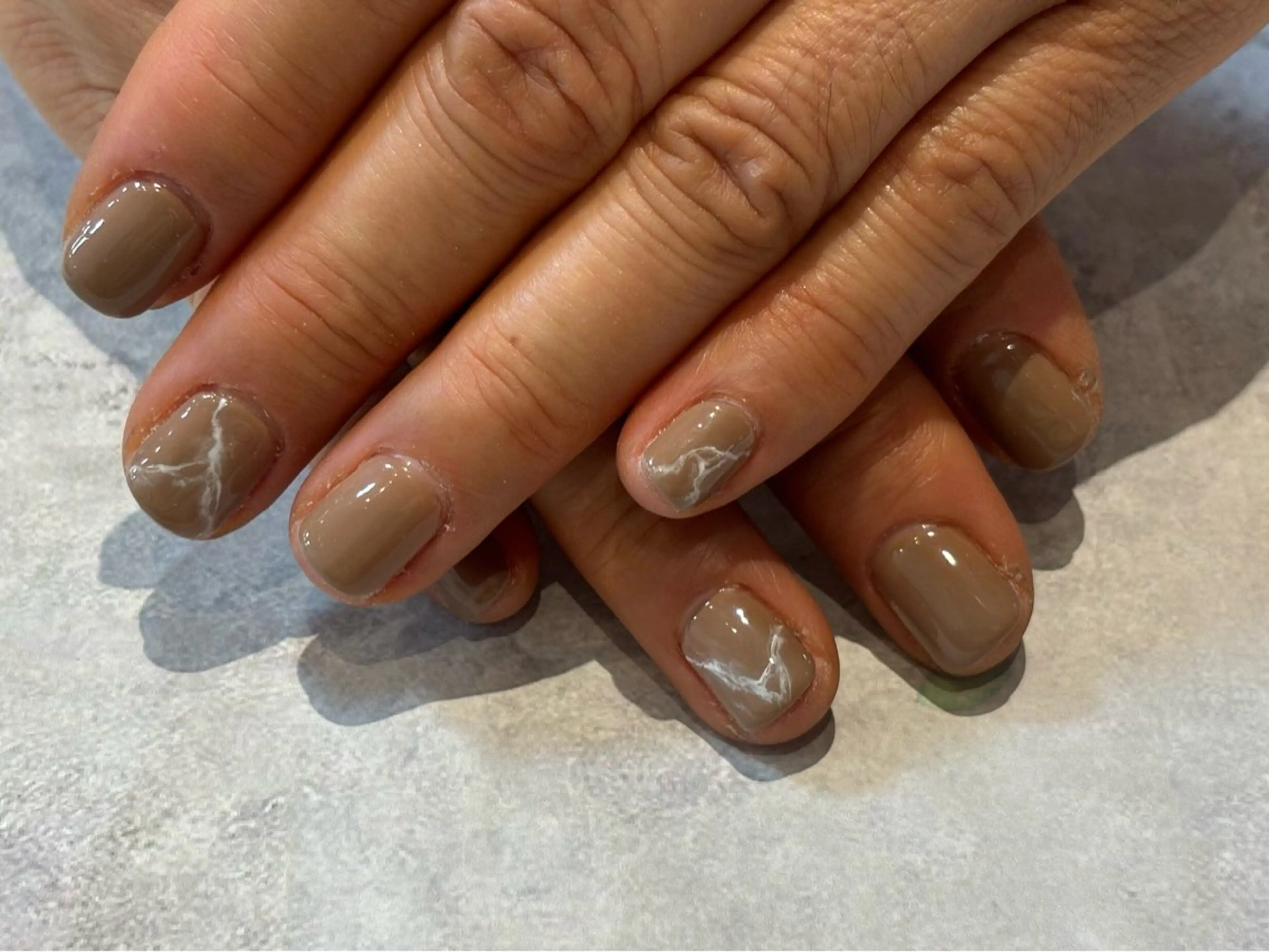 ネイル 大理石ネイル(マーブル) 秋山 香穂のネイルデザイン