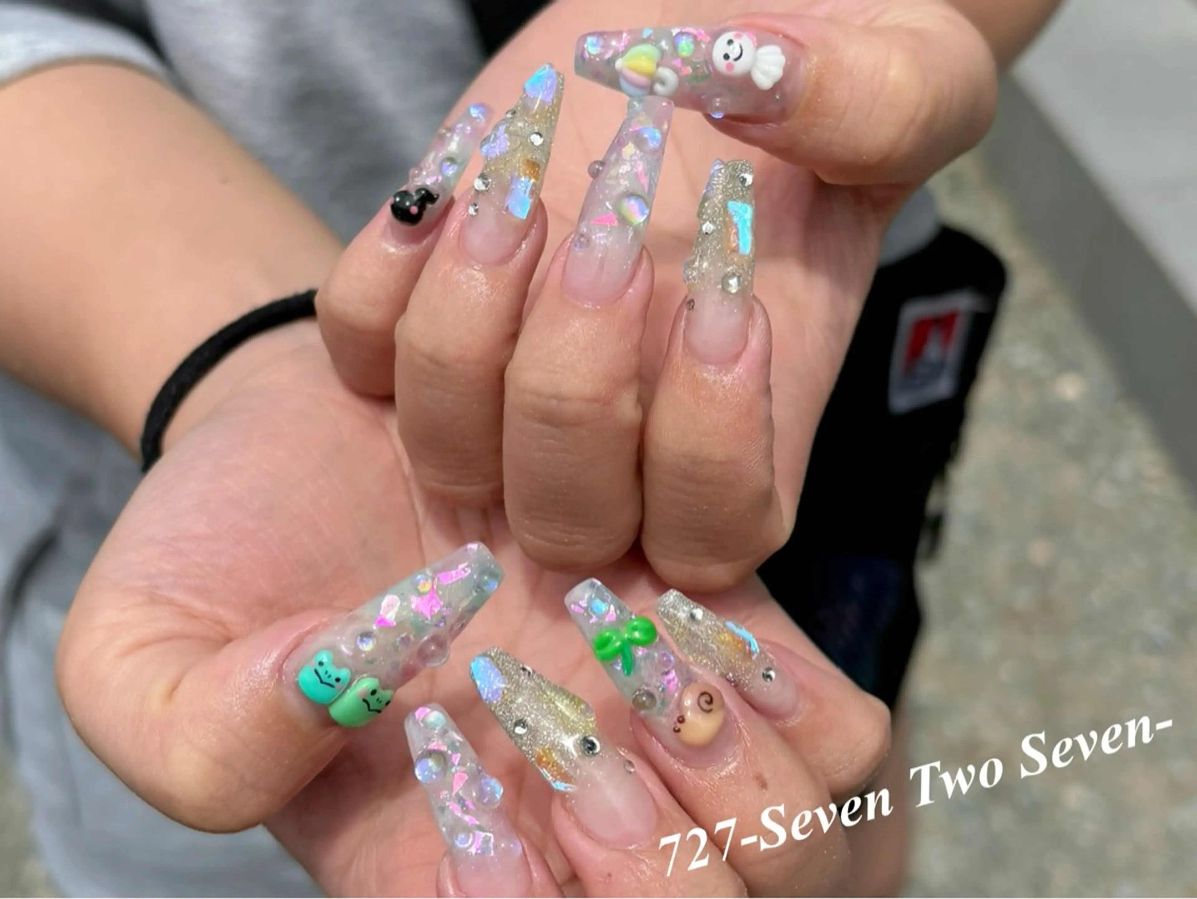 ネイル ハンドネイル 727 nailのネイルデザイン