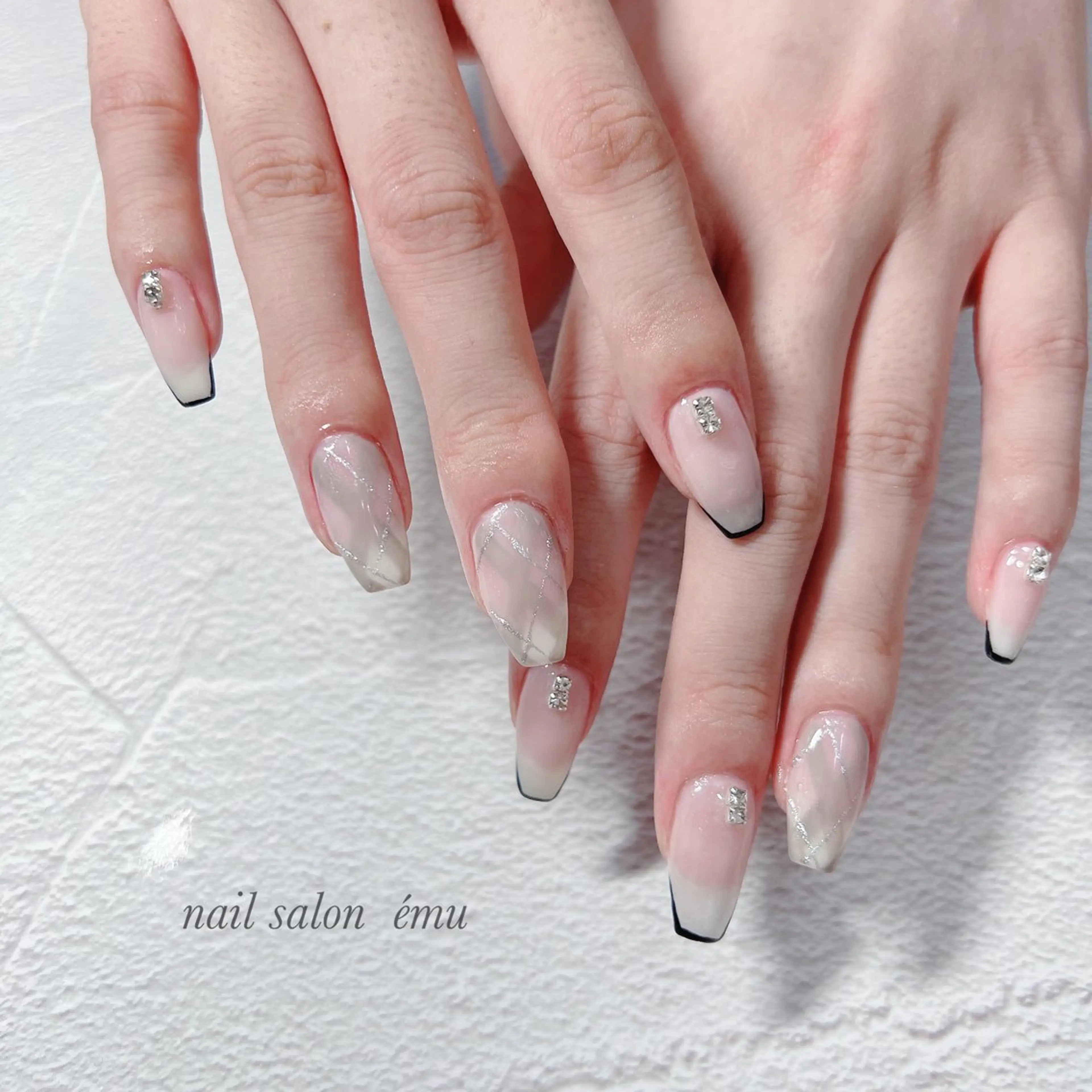 セミロング ハンドネイル nail salon émuのネイルデザイン
