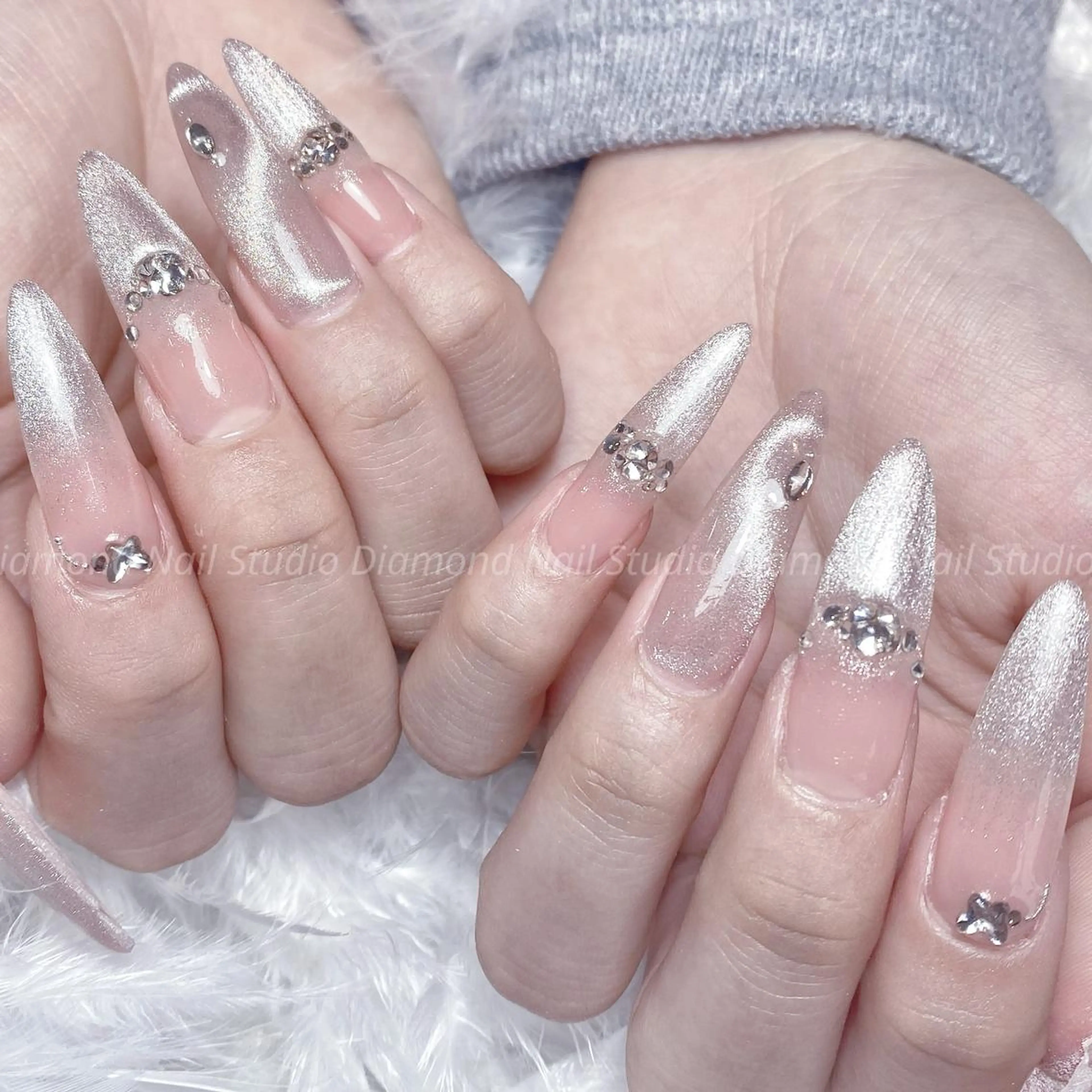 ネイル アートネイル オーロラネイル フラッシュネイル ガーリー キラキラネイル DIAMOND NailStudioのネイルデザイン