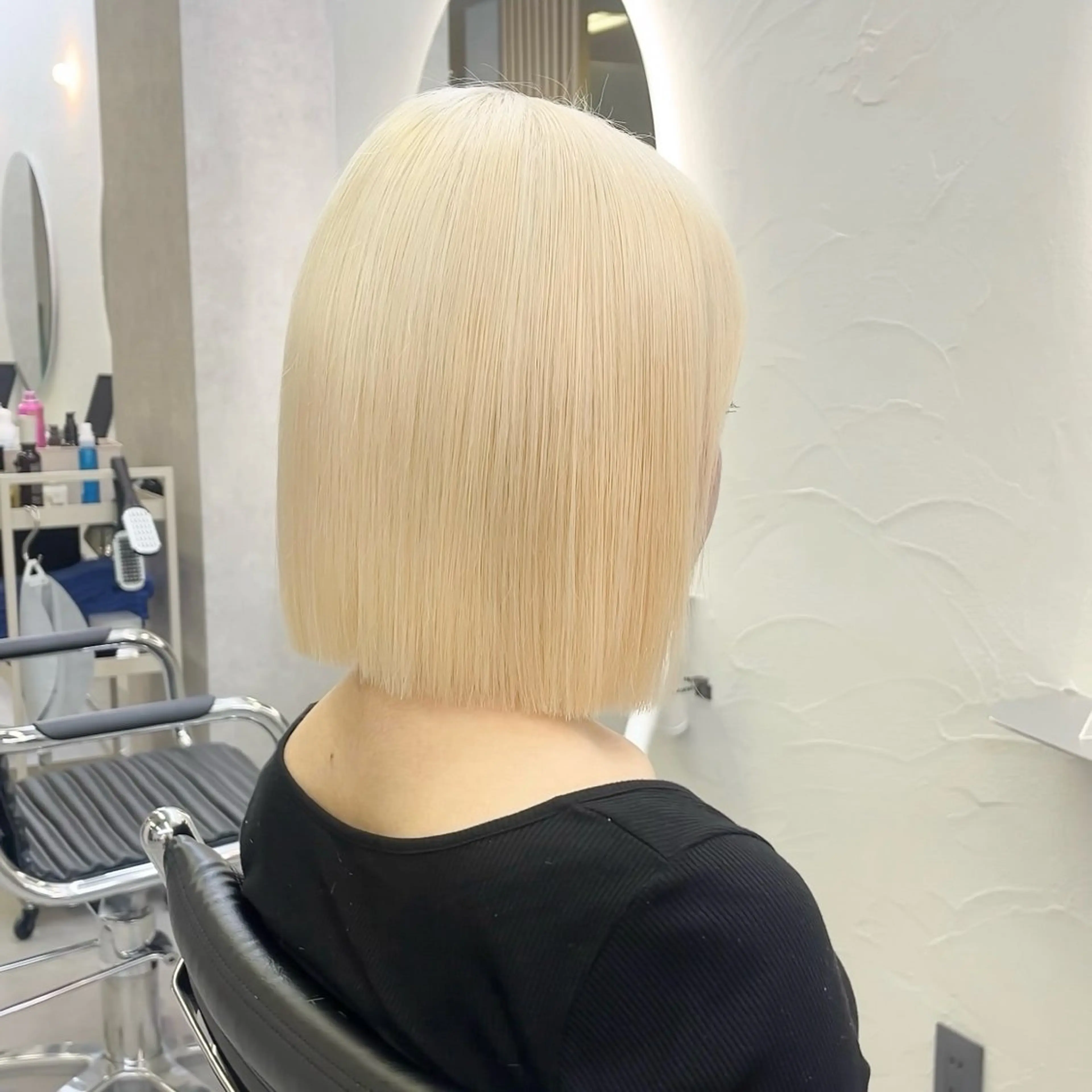 ショート カット ヘアカラー W所属・ko toのヘアスタイル
