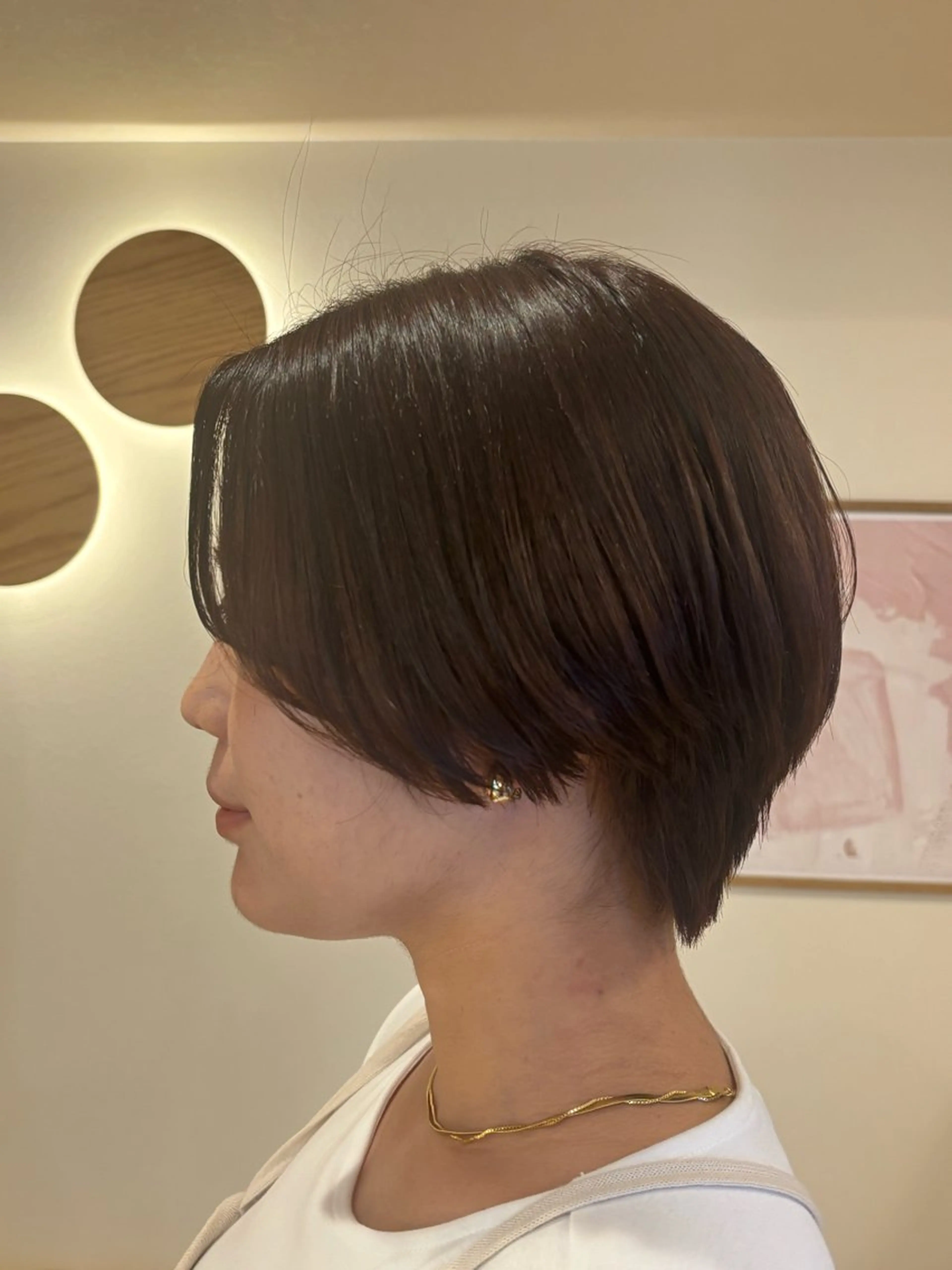 ショート カラー ハンサムショート ショートヘア カット ヘアカラー 縮毛矯正 シンバヒナノ/パーマ レイヤーカット/ボブのヘアスタイル