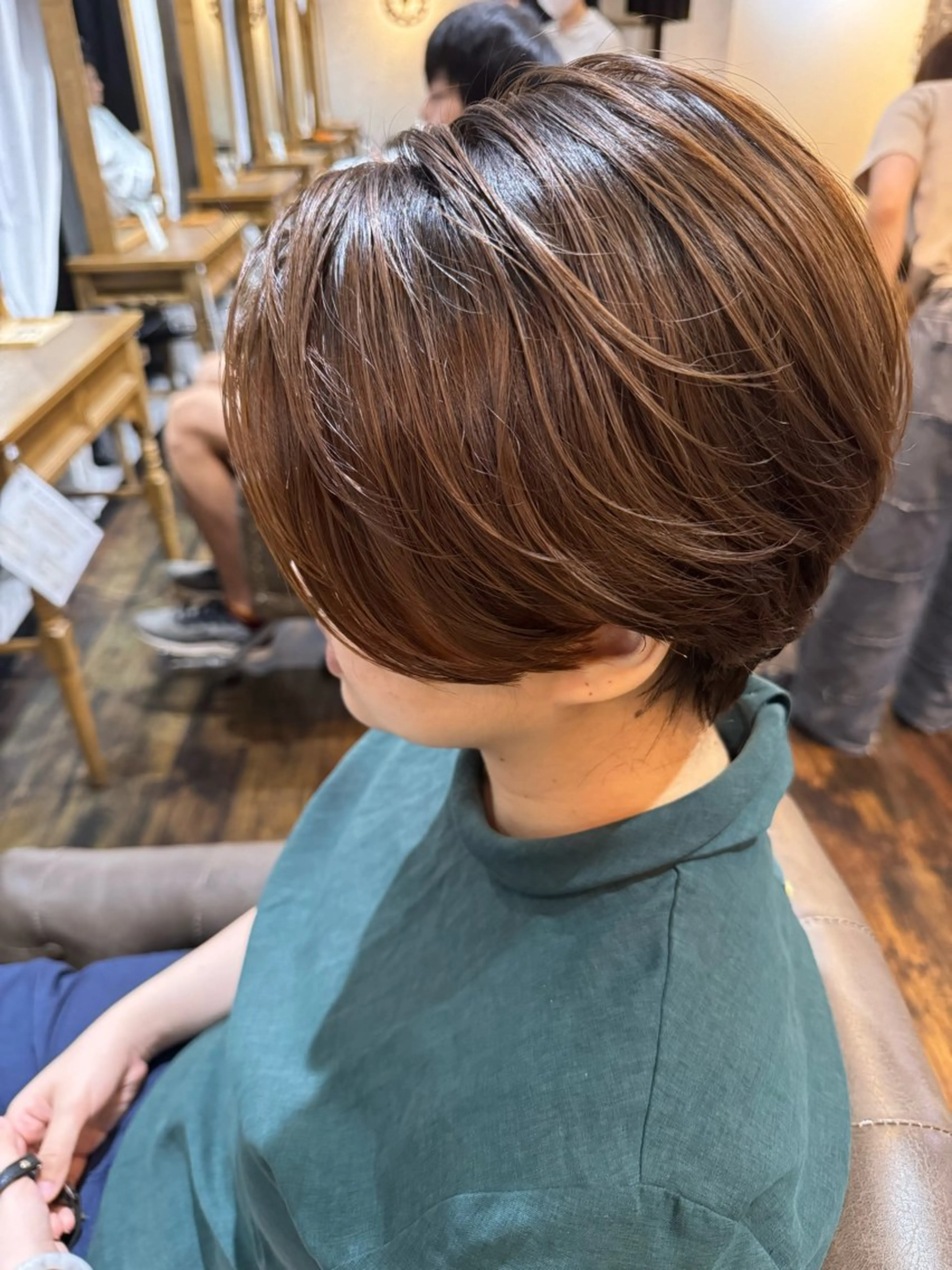 ショート ヘアカラー 松永 かずきのヘアスタイル