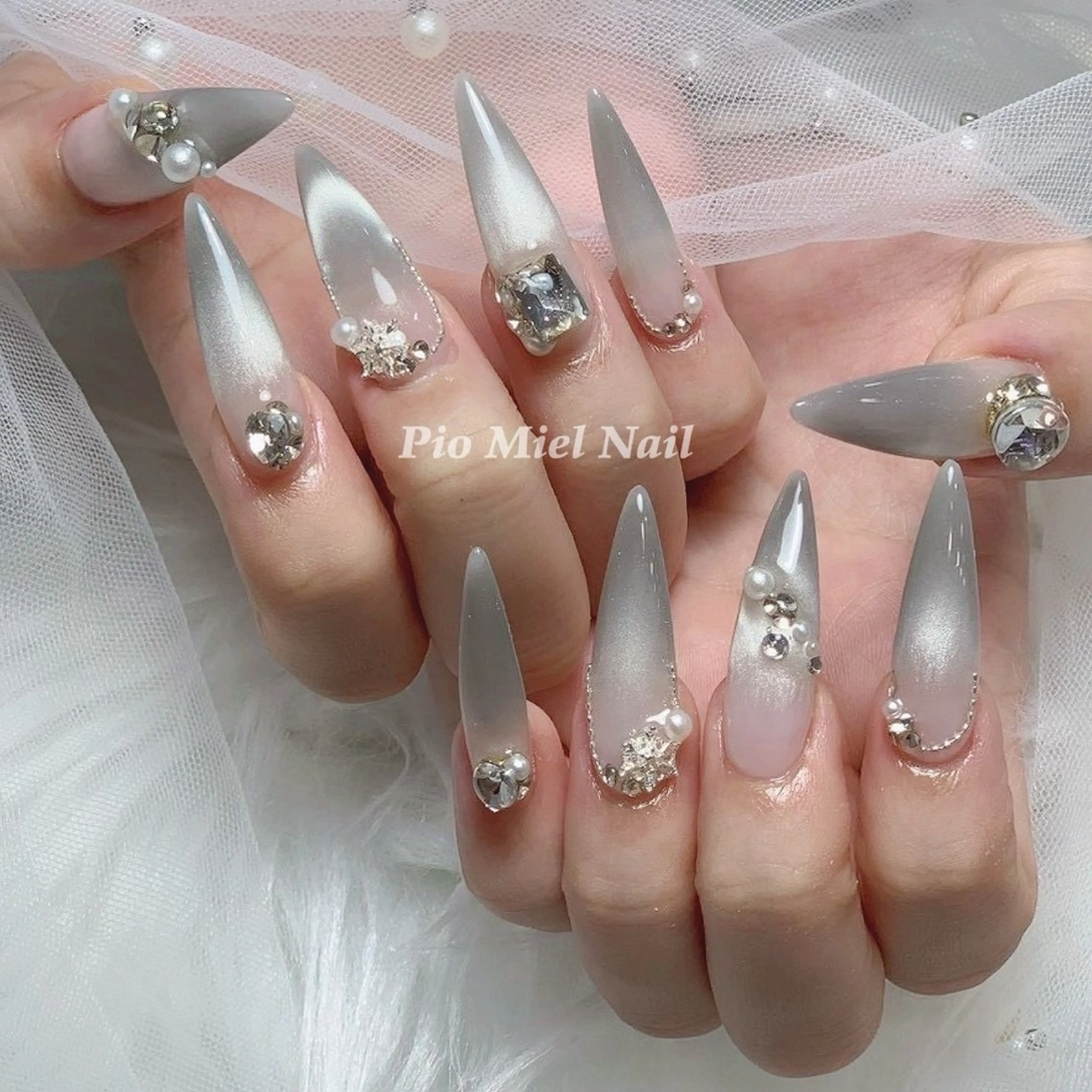 ネイル ハンドネイル HANA 長さだしのネイルデザイン