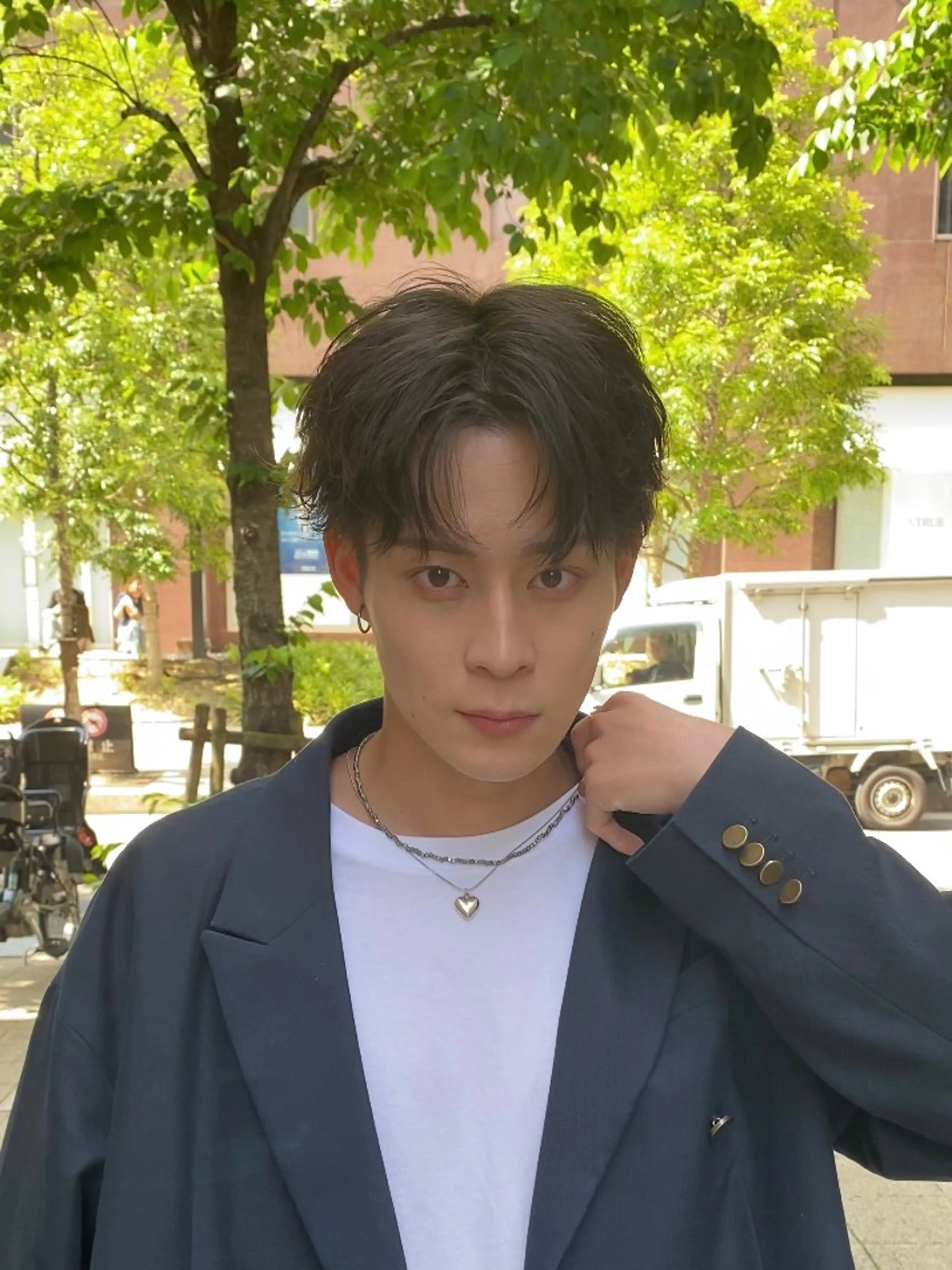 メンズ 透明感ブリーチ/ メンズパーマのヘアスタイル