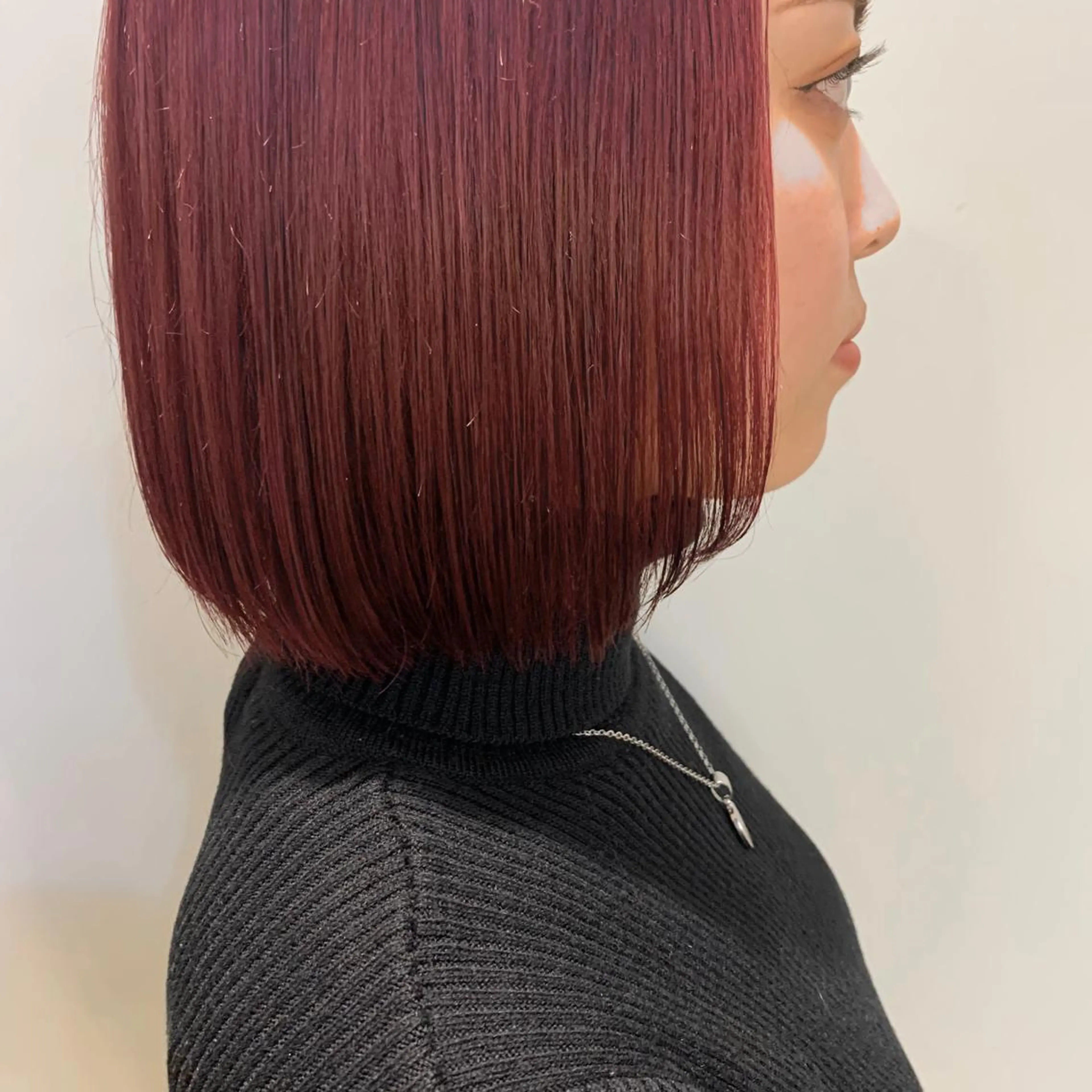 ショート カラー ボルドーカラー Beleza 渋谷所属・Kazusa/渋谷/ エクステ/ハイトーンのヘアスタイル