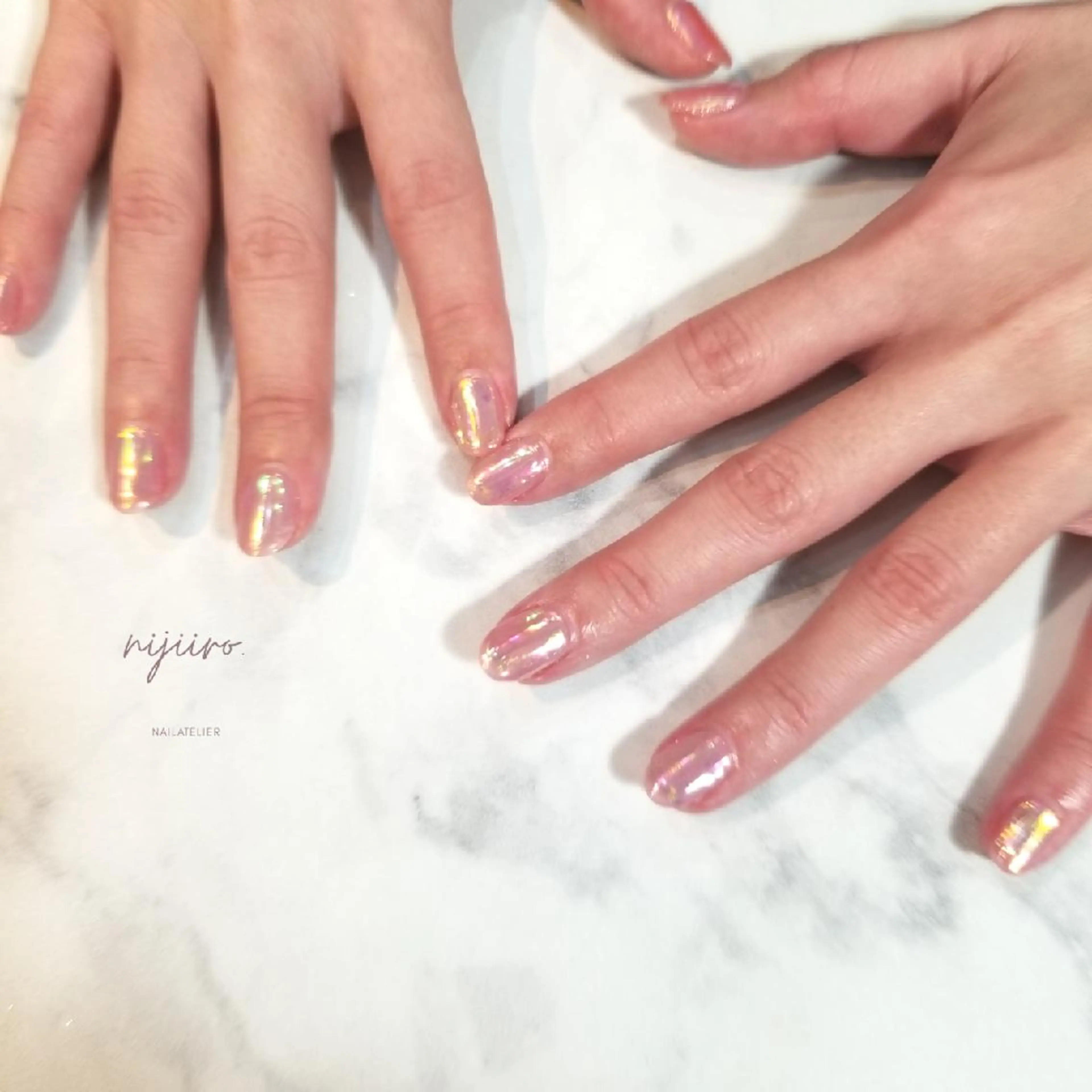 ネイル 氷ネイル・うるうるネイル ハンドネイル nailatelier nijiiro.所属・nijiiro🌈 サトウのネイルデザイン