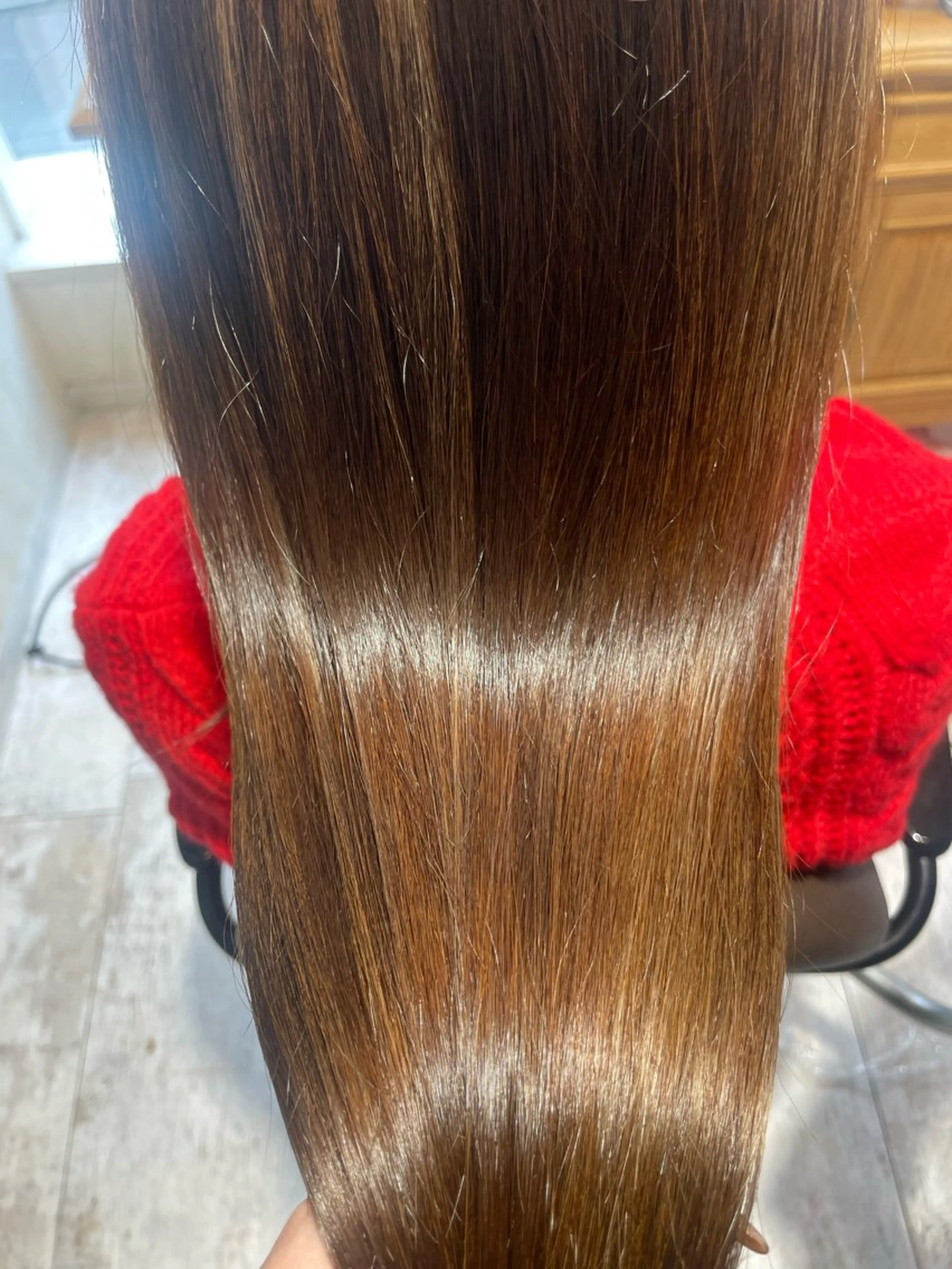 セミロング ヘアカラー くろだ ちはるのヘアスタイル