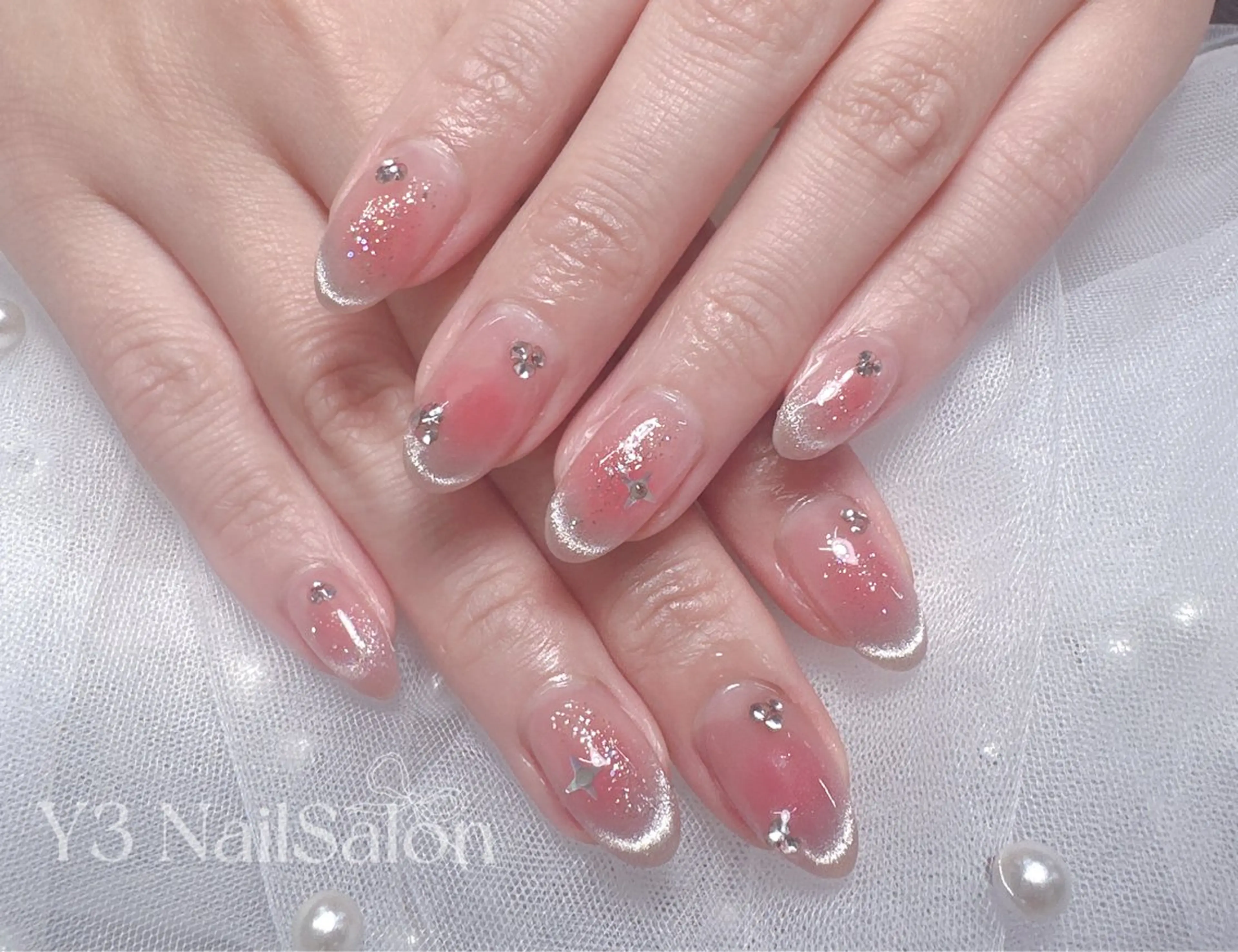 ネイル チークネイル フレンチネイル マグネットネイル マグネットフレンチ ハンドネイル Y3 Nail Salon所属・Y3 NailSalonのネイルデザイン