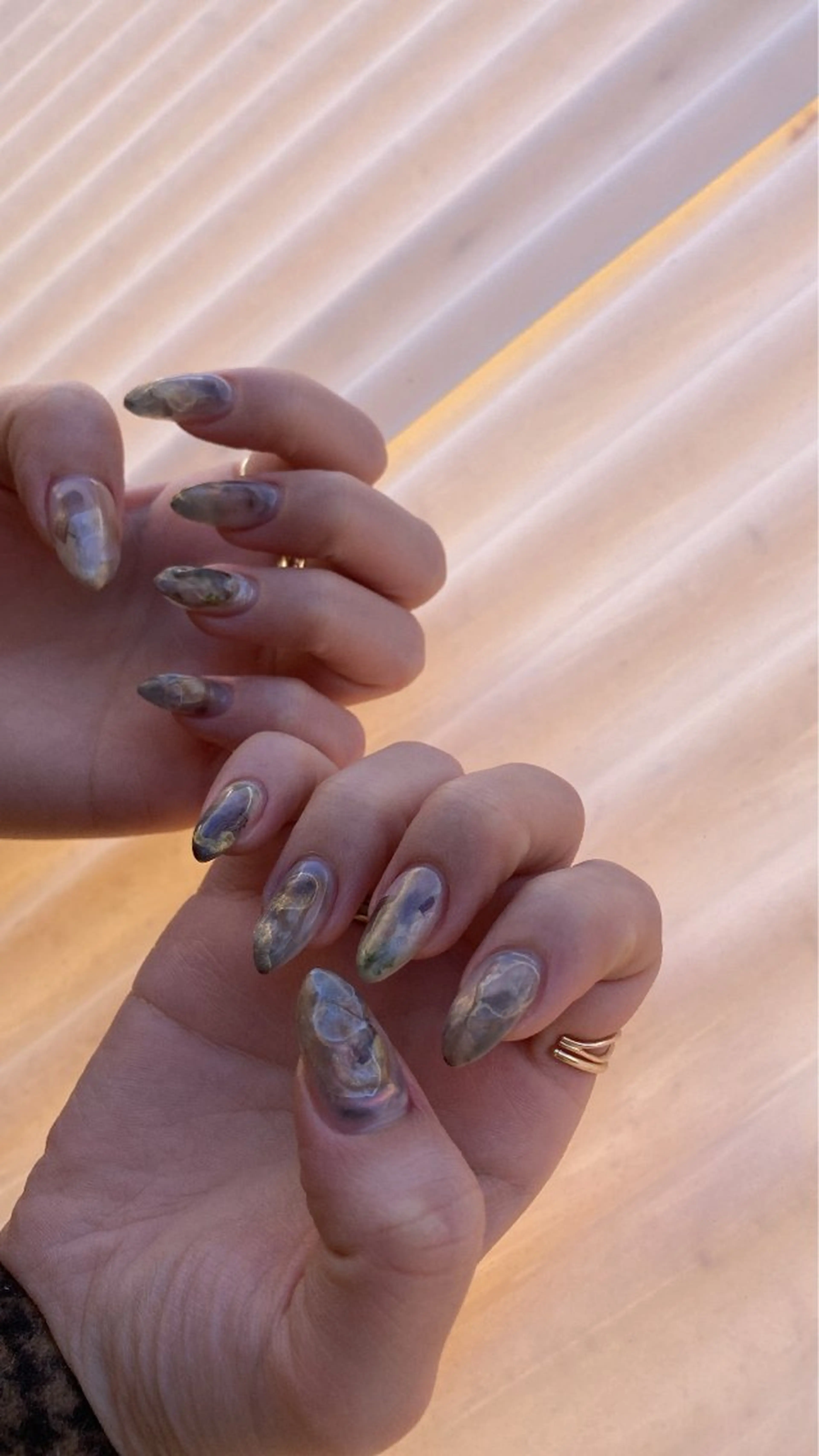 ネイル nailsalon　hue所属・小山 羽奈のネイルデザイン