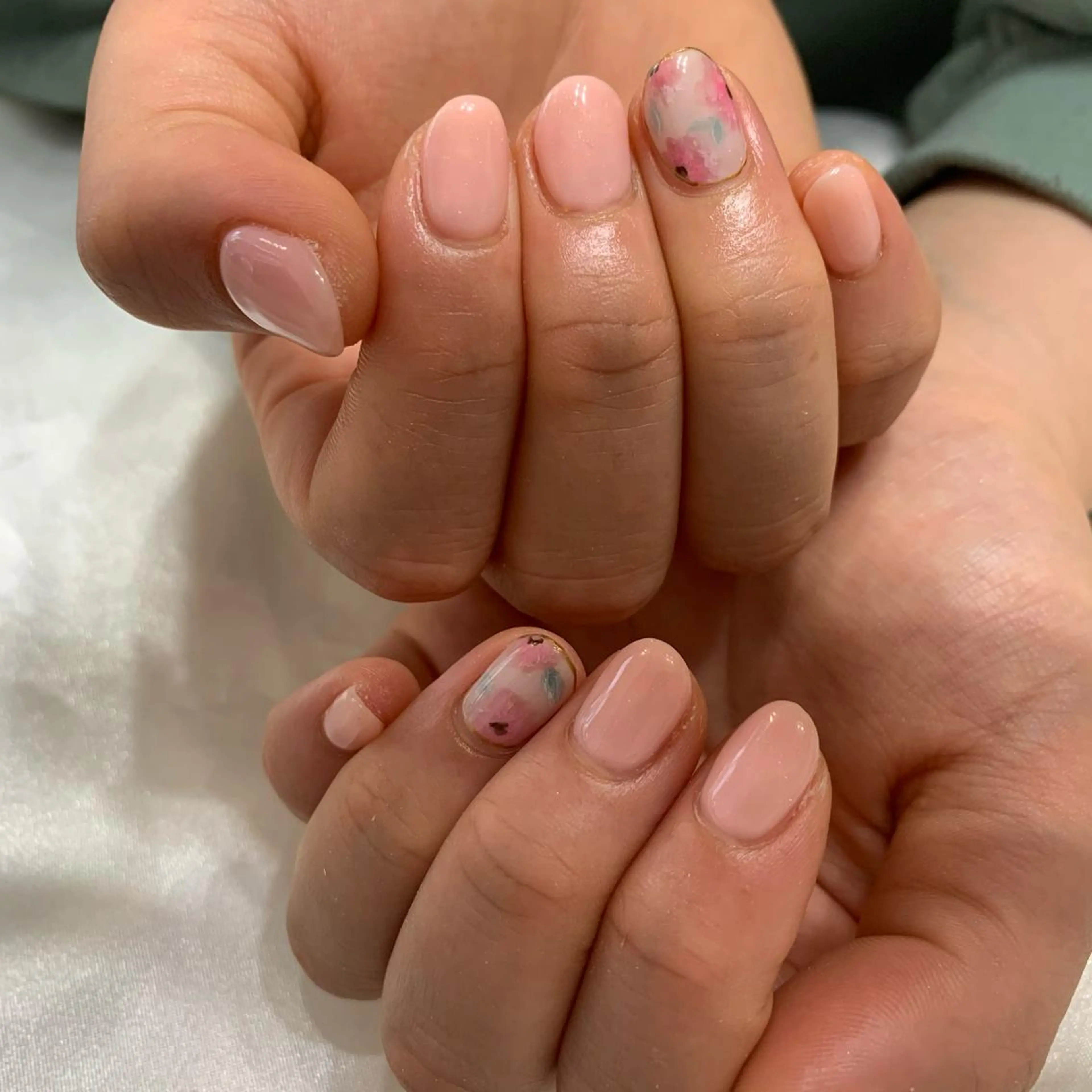 ネイル emanon 新宿東口店所属・nailist akariのネイルデザイン