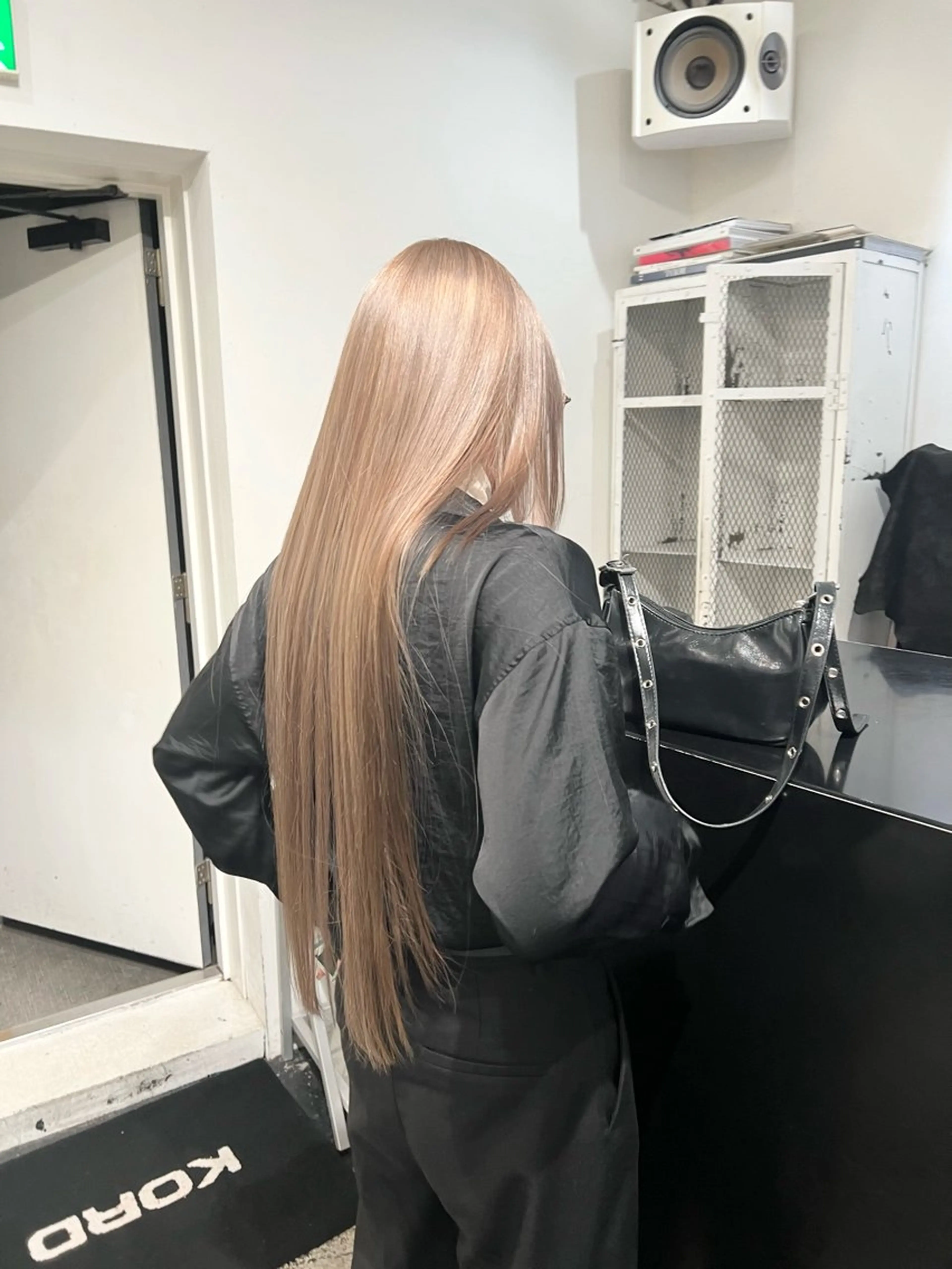 ロング カラー アッシュ ベージュカラー ブリーチ ケアブリーチ ダブルカラー HARU//原宿🤍 リピート率NO.1のヘアスタイル