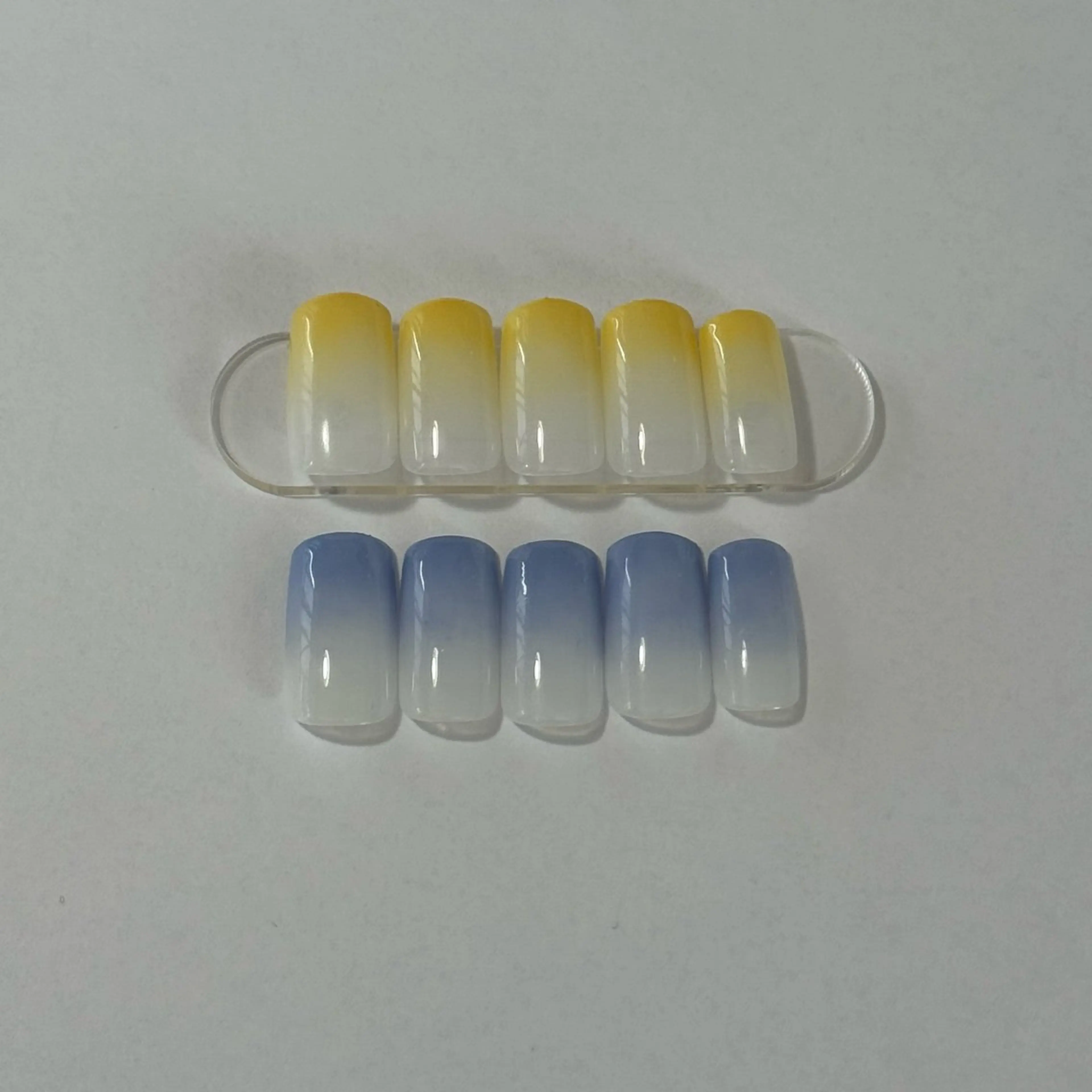 ネイル グラデーション Clear-eyes【クリア・アイ】茶臼山店所属・ｸﾘｱ･ｱｲ／ 茶臼山店のネイルデザイン