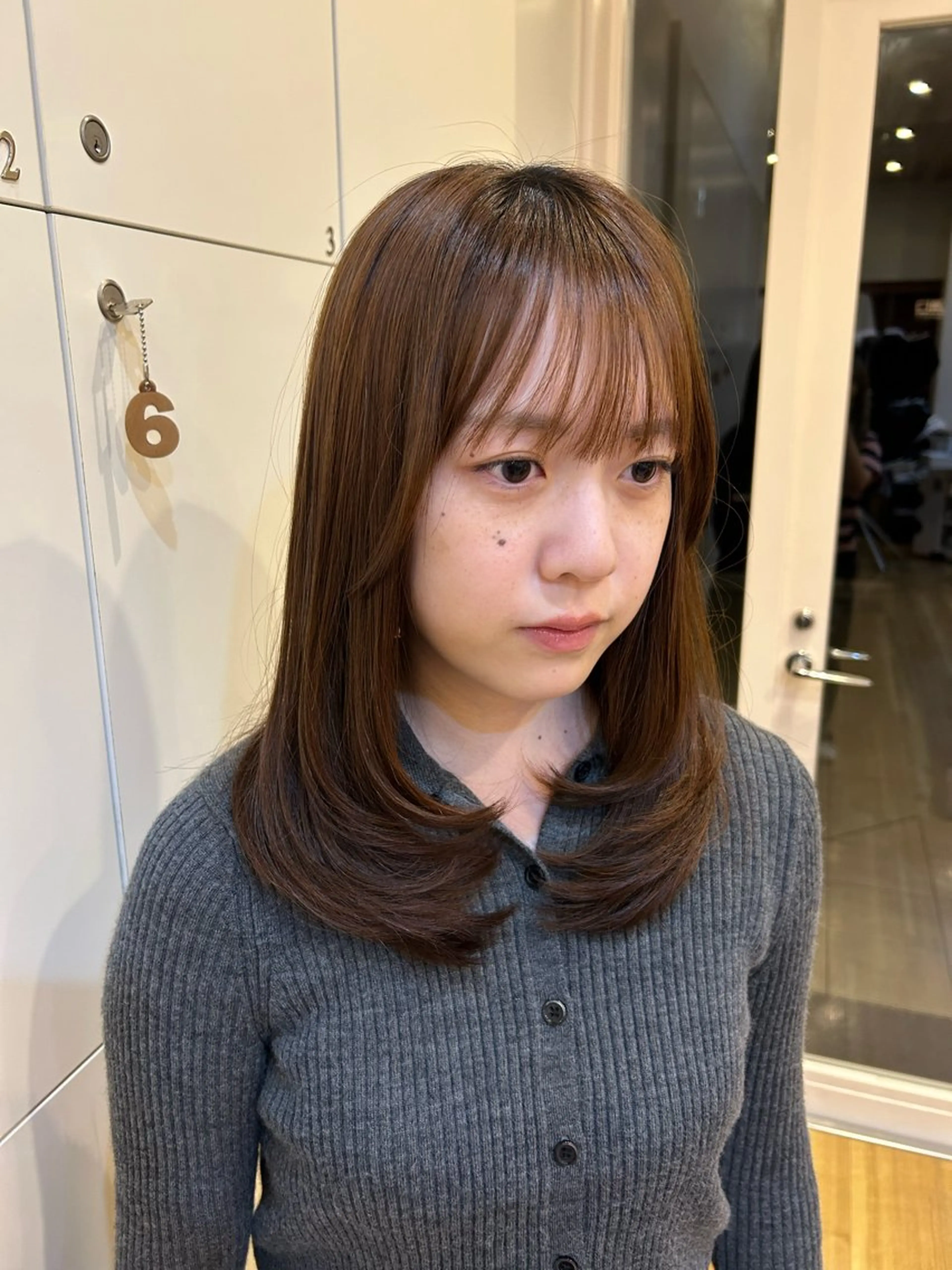 ロング 顔まわりレイヤー レイヤーカット カット CINNAMON所属・カットモデル レイヤーカット/ボブのヘアスタイル