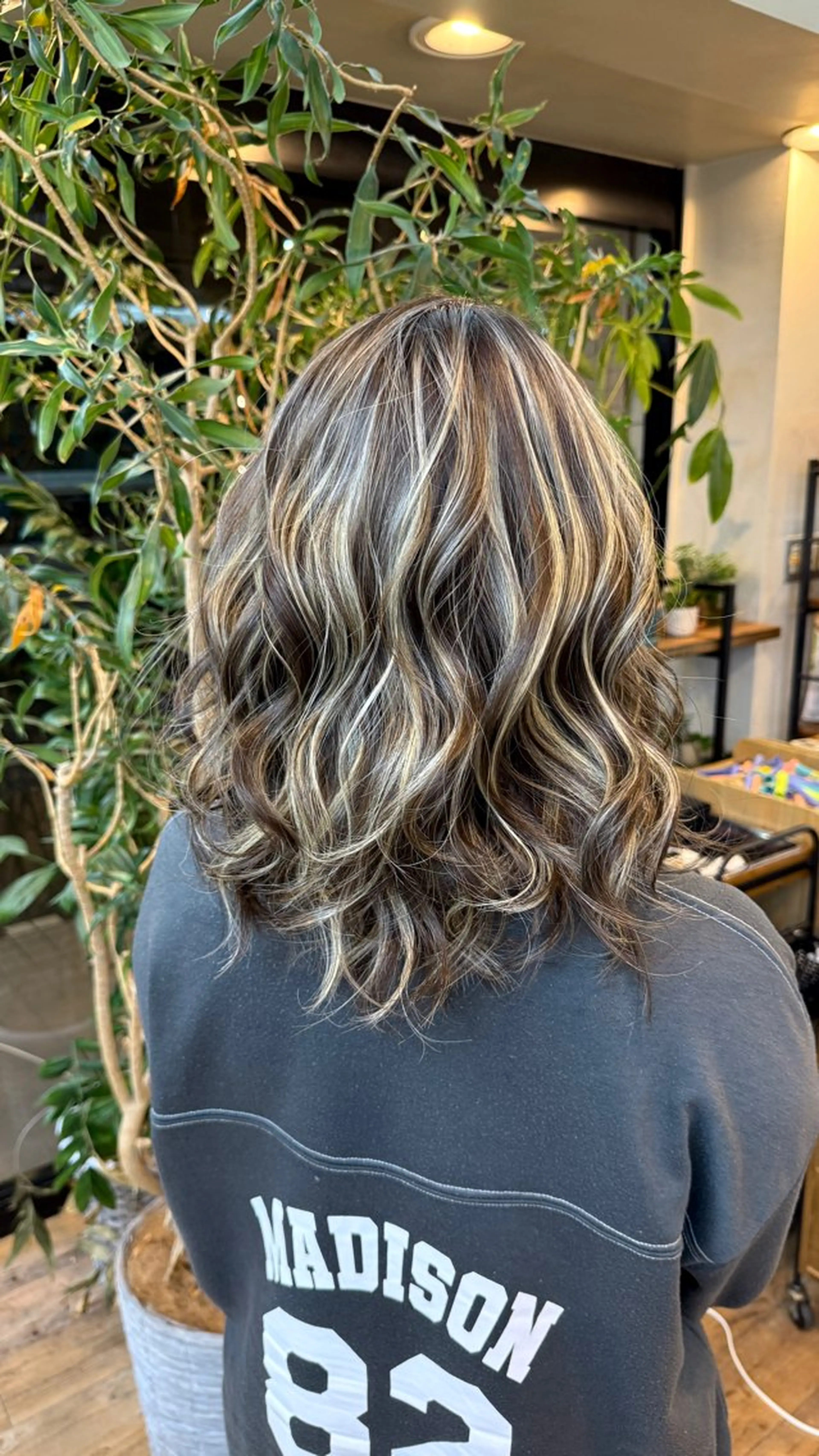 セミロング カラー ハイライトカラー ハイライト ヘアカラー トリートメント Cure2所属・🌈白いハイライト 🌈 🐶ノザワ🐶のヘアスタイル