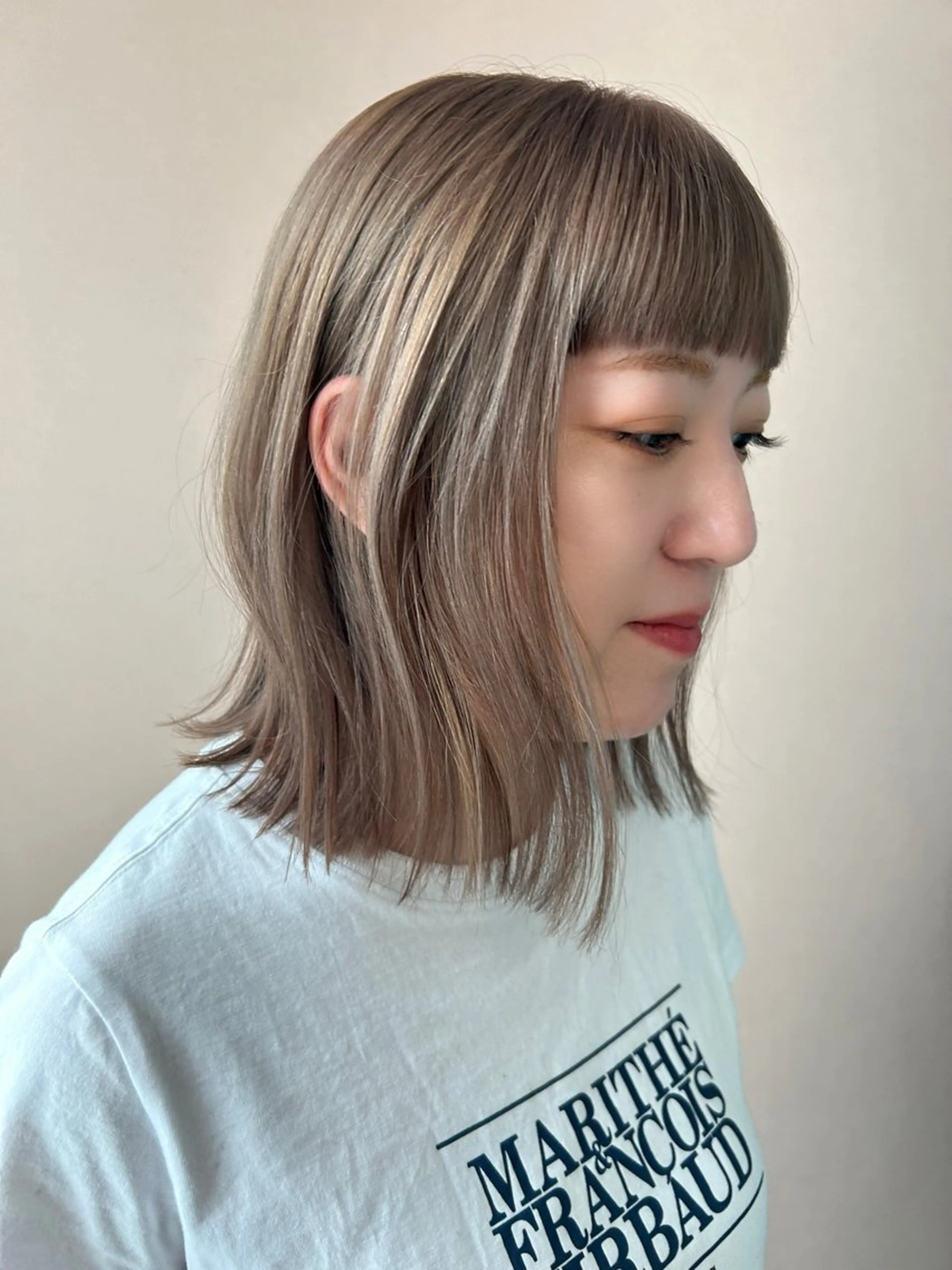 ミディアム カラー ベージュカラー ブリーチ カット ヘアカラー トリートメント hub hair レイヤー/透明感のヘアスタイル
