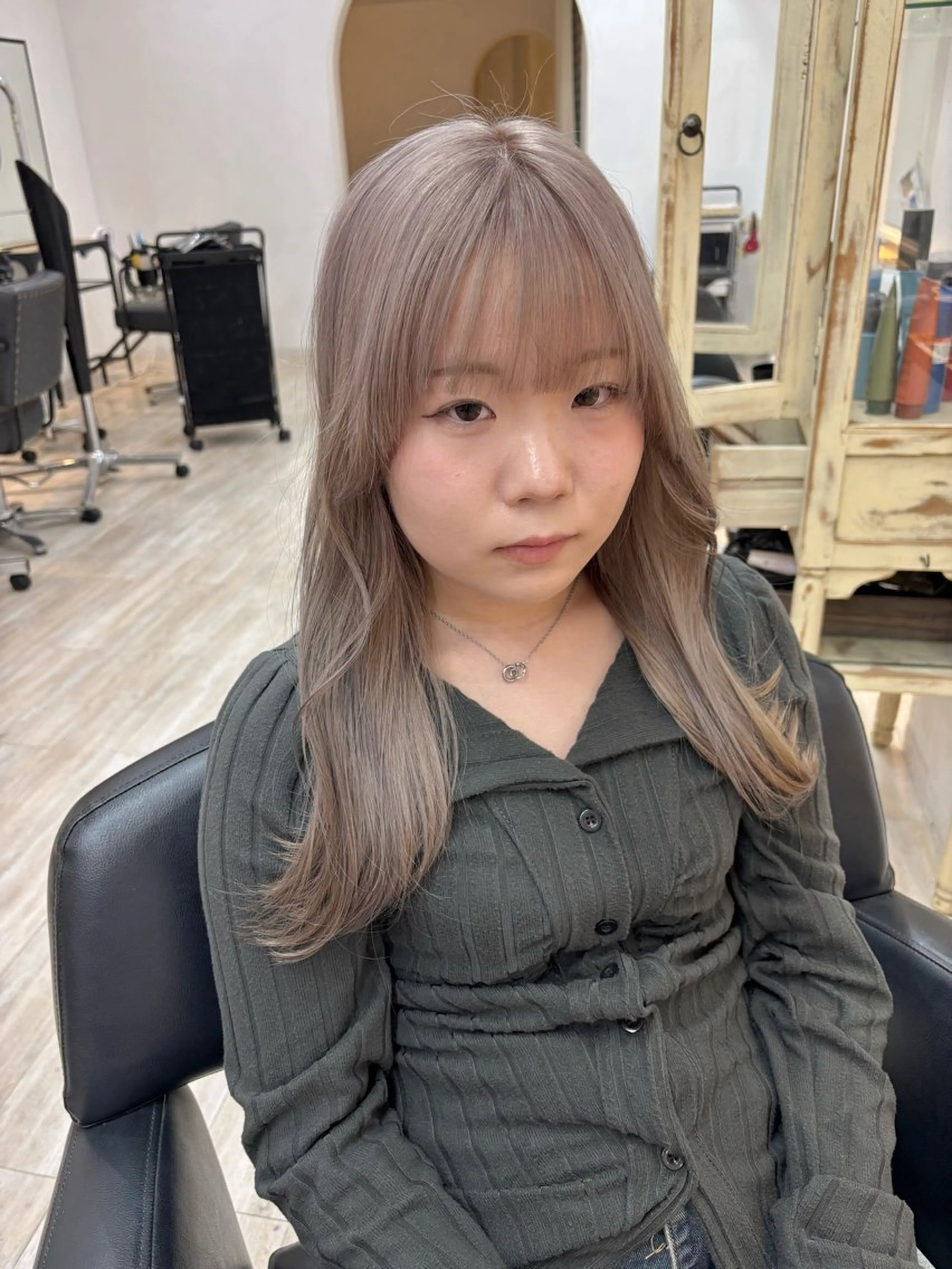 セミロング カラー ヘアカラー トリートメント くさかみさき🌼暖色 /耳つぼ/オタク🌼のヘアスタイル