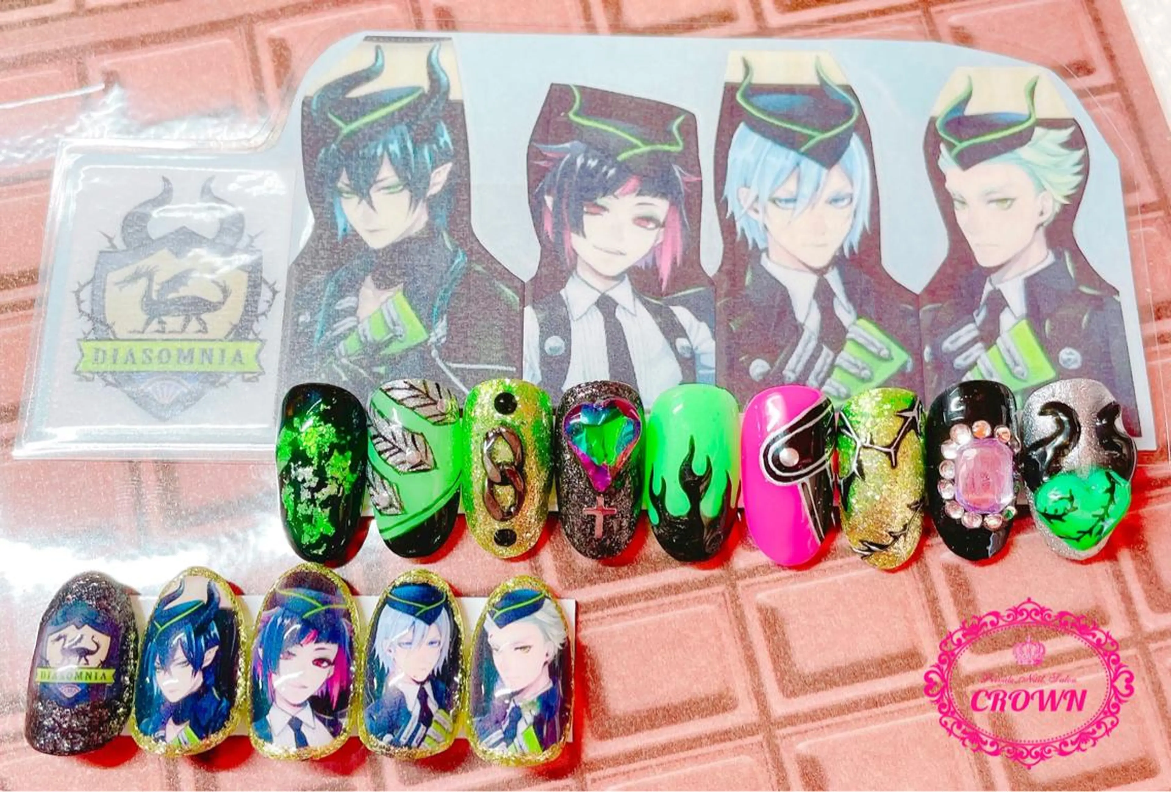 ネイル CROWN プライベートサロンのネイルデザイン