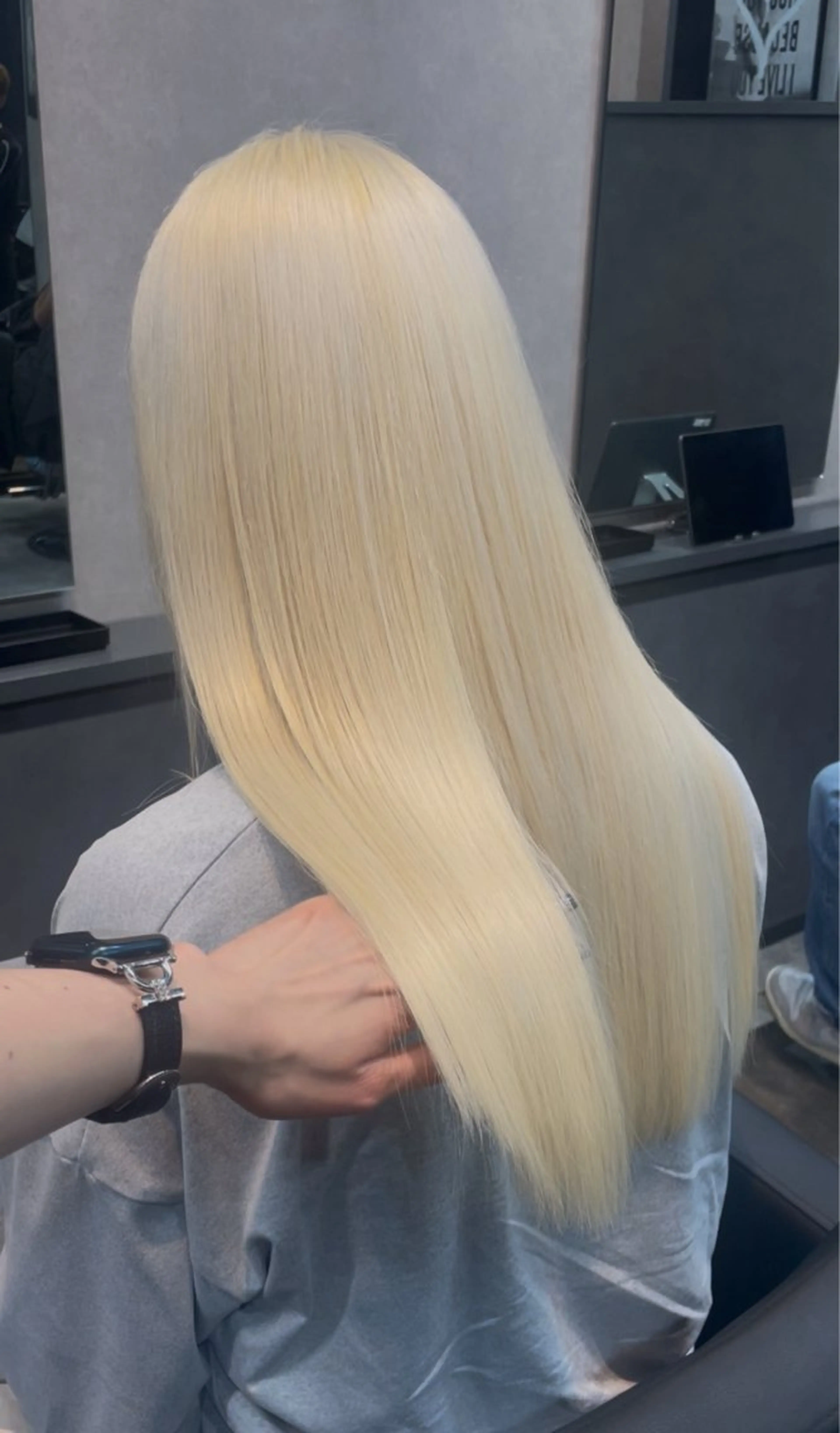 ロング カラー ブリーチ ヘアカラー トリートメント miharu‪‪/ ハイトーン/複雑履歴のヘアスタイル