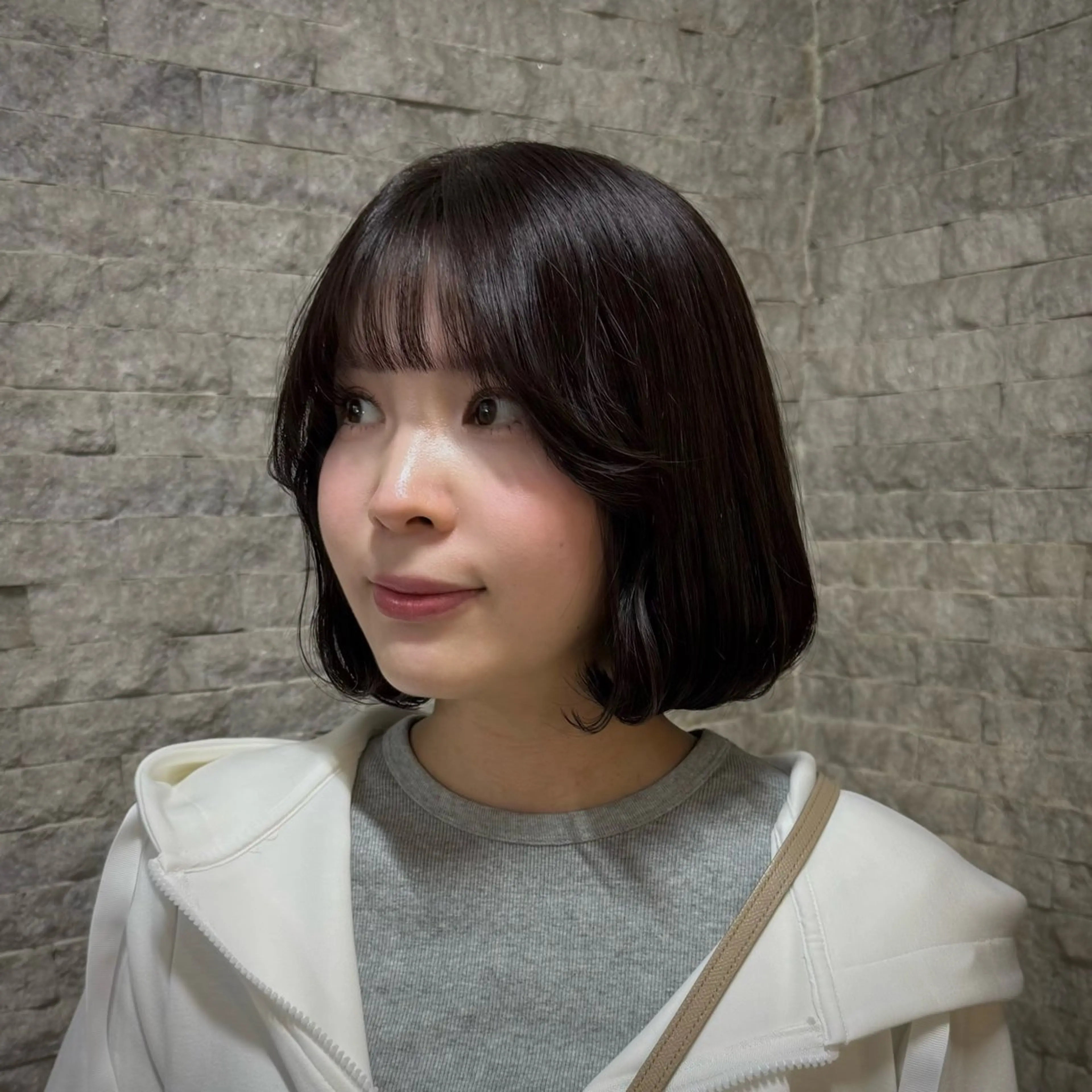 ミディアム カット ヘアカラー トリートメント INORI|レイヤー |ハッシュカットのヘアスタイル