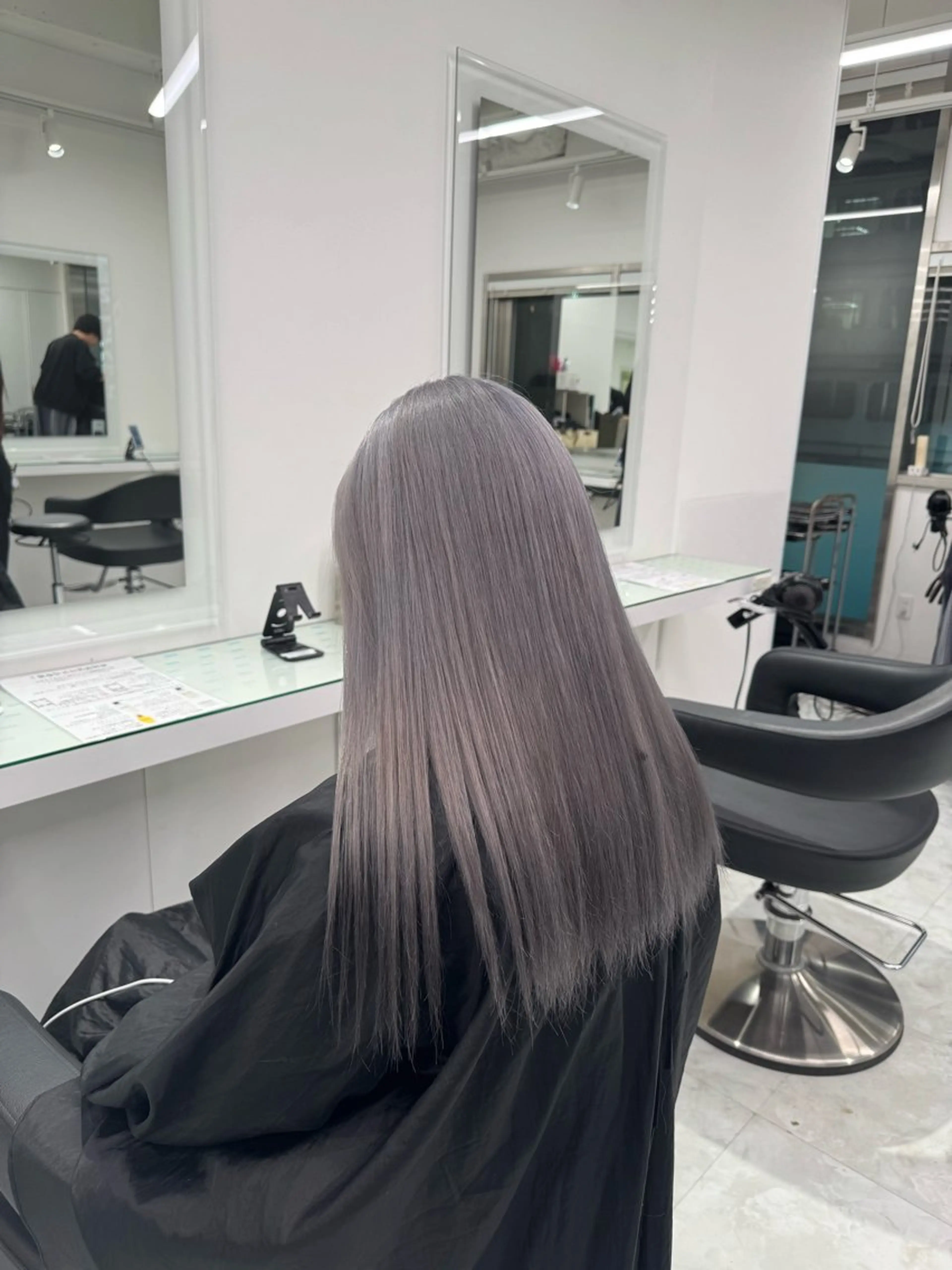 ロング カラー ヘアアレンジ カット ヘアカラー トリートメント ヘッドスパ ヘアセット ハイトーン艶カラー 🤍ゆうひのヘアスタイル